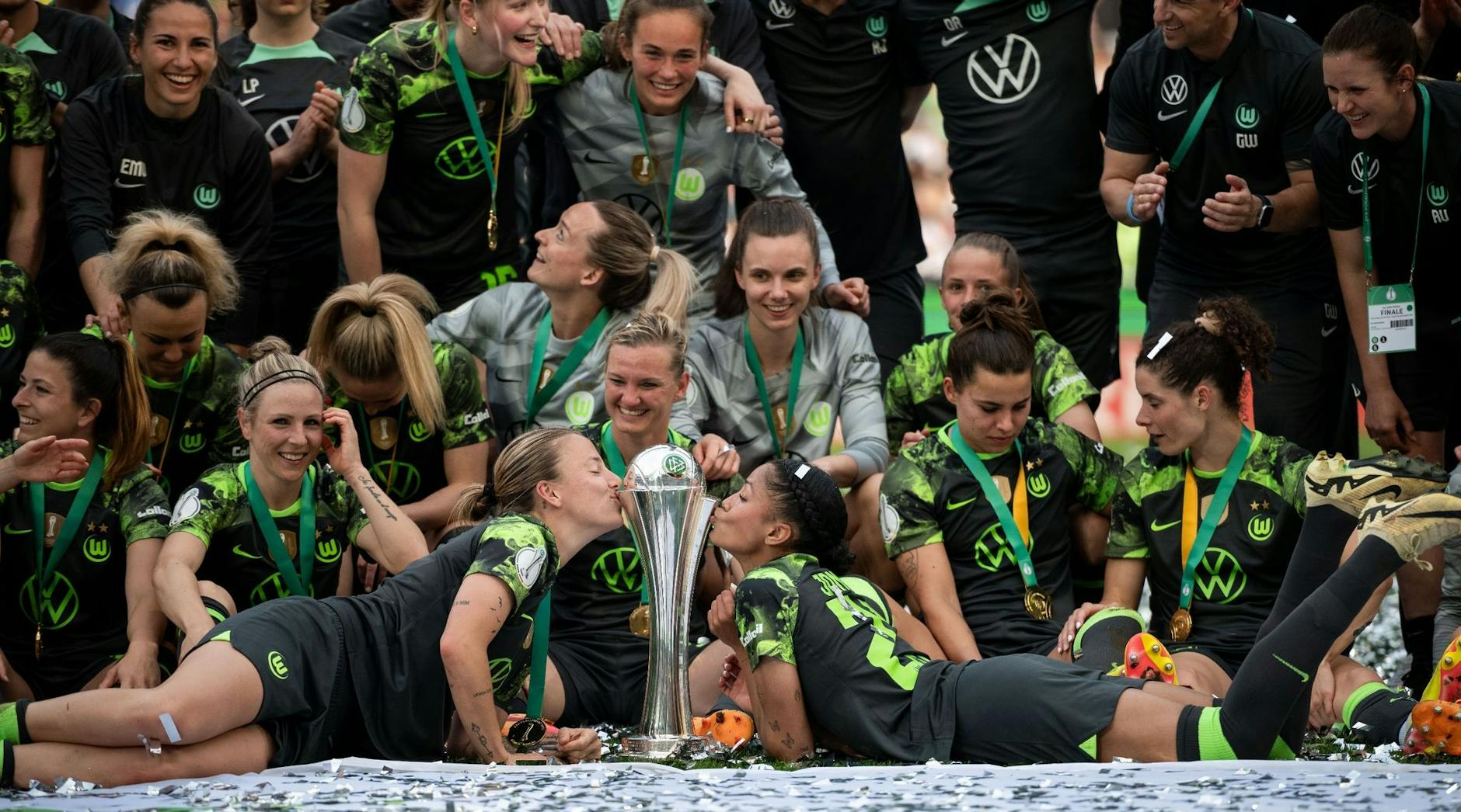 Sieggarantie im Pokal: Mit dem 50. Sieg in Folge feiert der VfL Wolfsburg seinen 11. Pokalsieg.