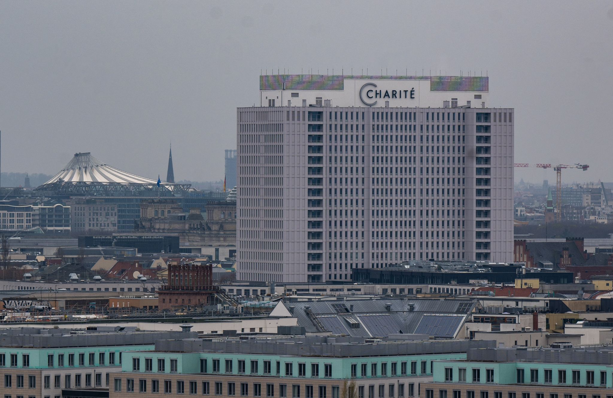 Charité einigt sich mit Ärzten auf einen Tarifvertrag – mehr Geld, weniger Belastung