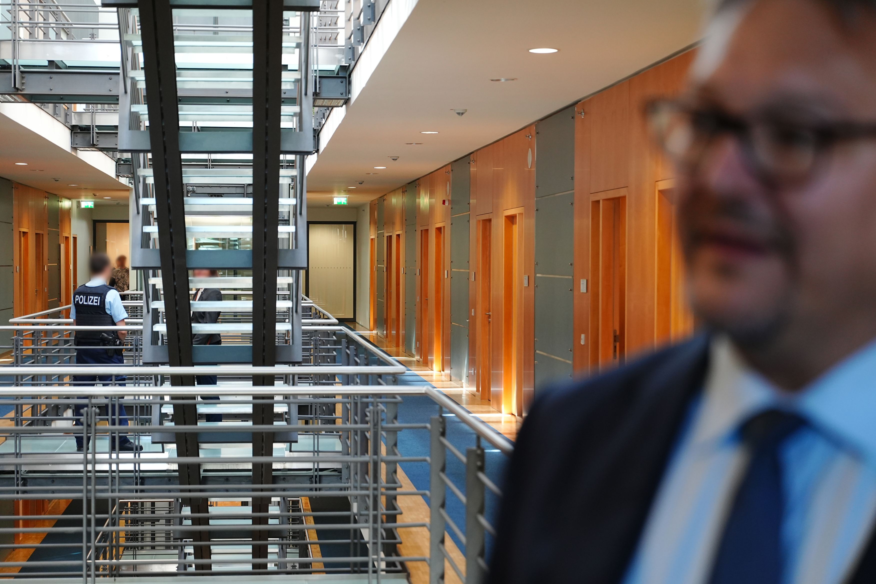 AfD: Durchsuchungen bei Krah und Bystron – wird es jetzt eng für die Europakandidaten?