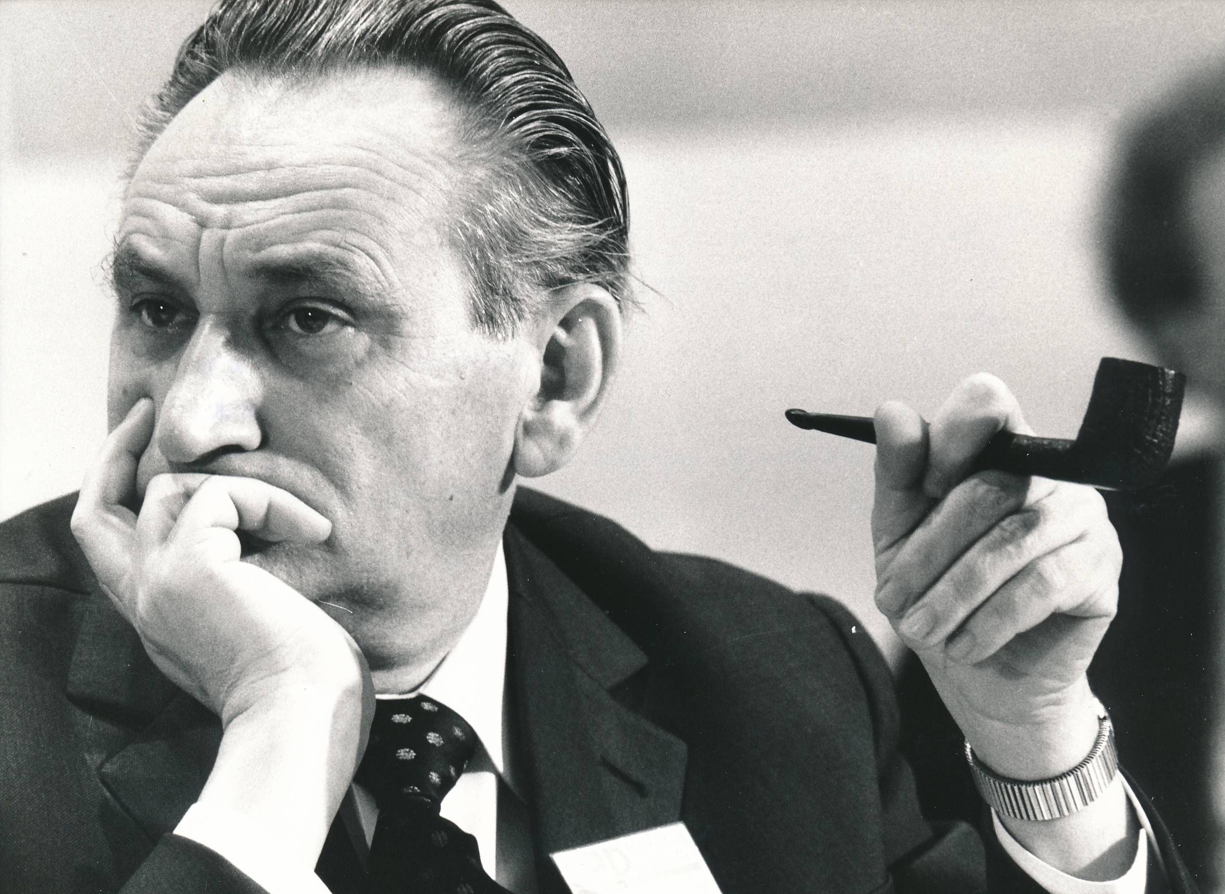 Friedenspolitik: Weder Geschichtsrevisionismus noch Willy-Brandt-Kult helfen weiter