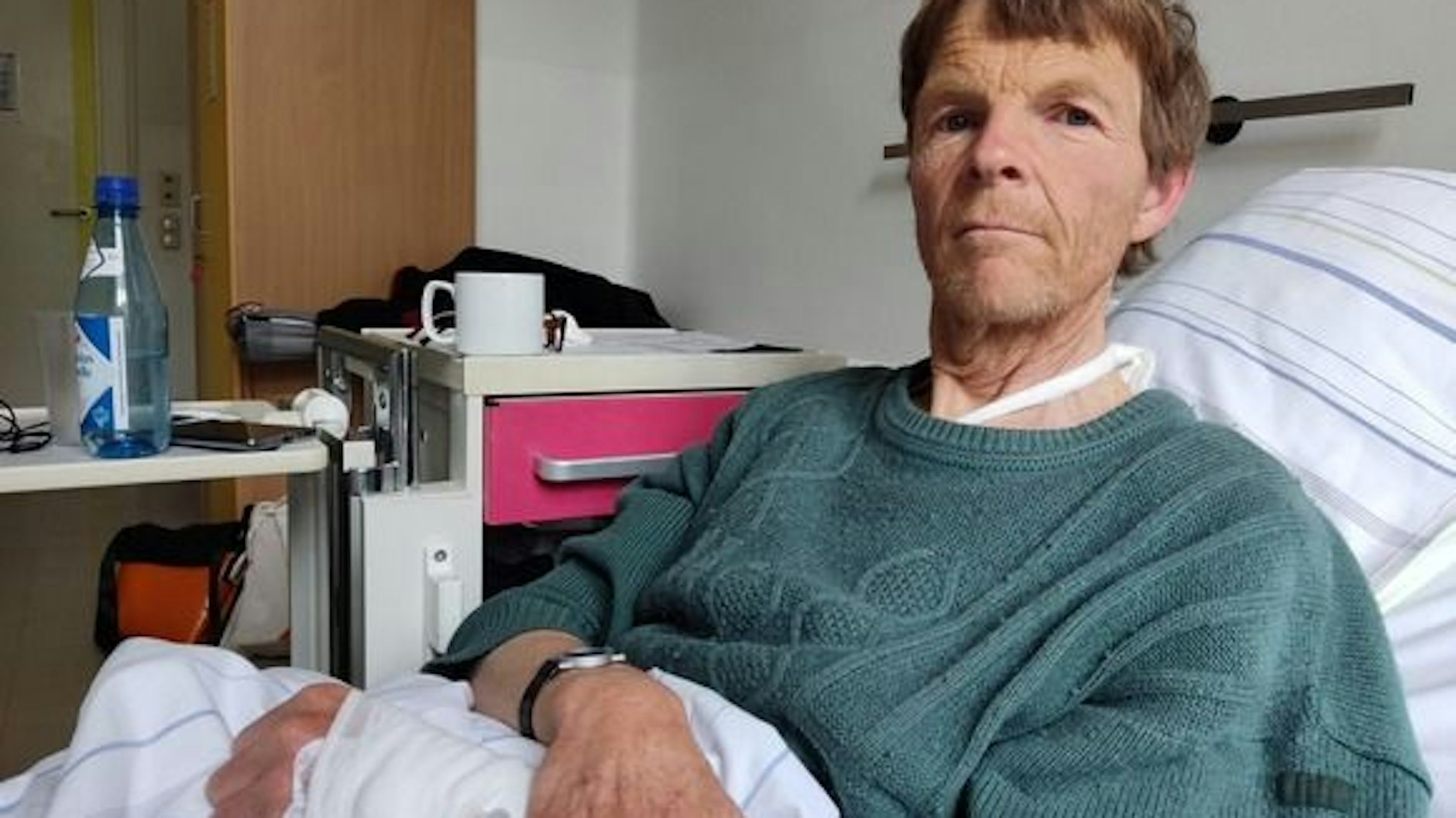 Brach seinen Hungerstreik ab: Michael Winter in der Klinik Schwabing in München.