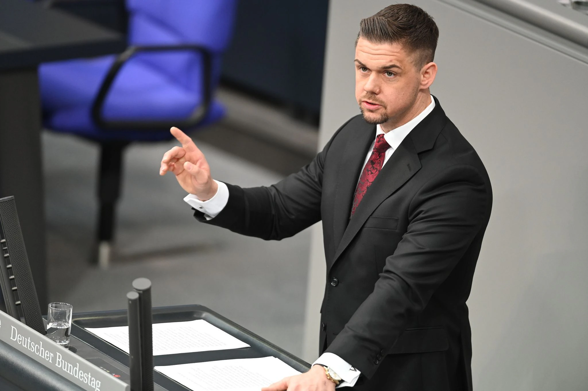 ARCHIV - Gnauck vertritt die AfD im parlamentarischen Verteidigungsausschuss.  