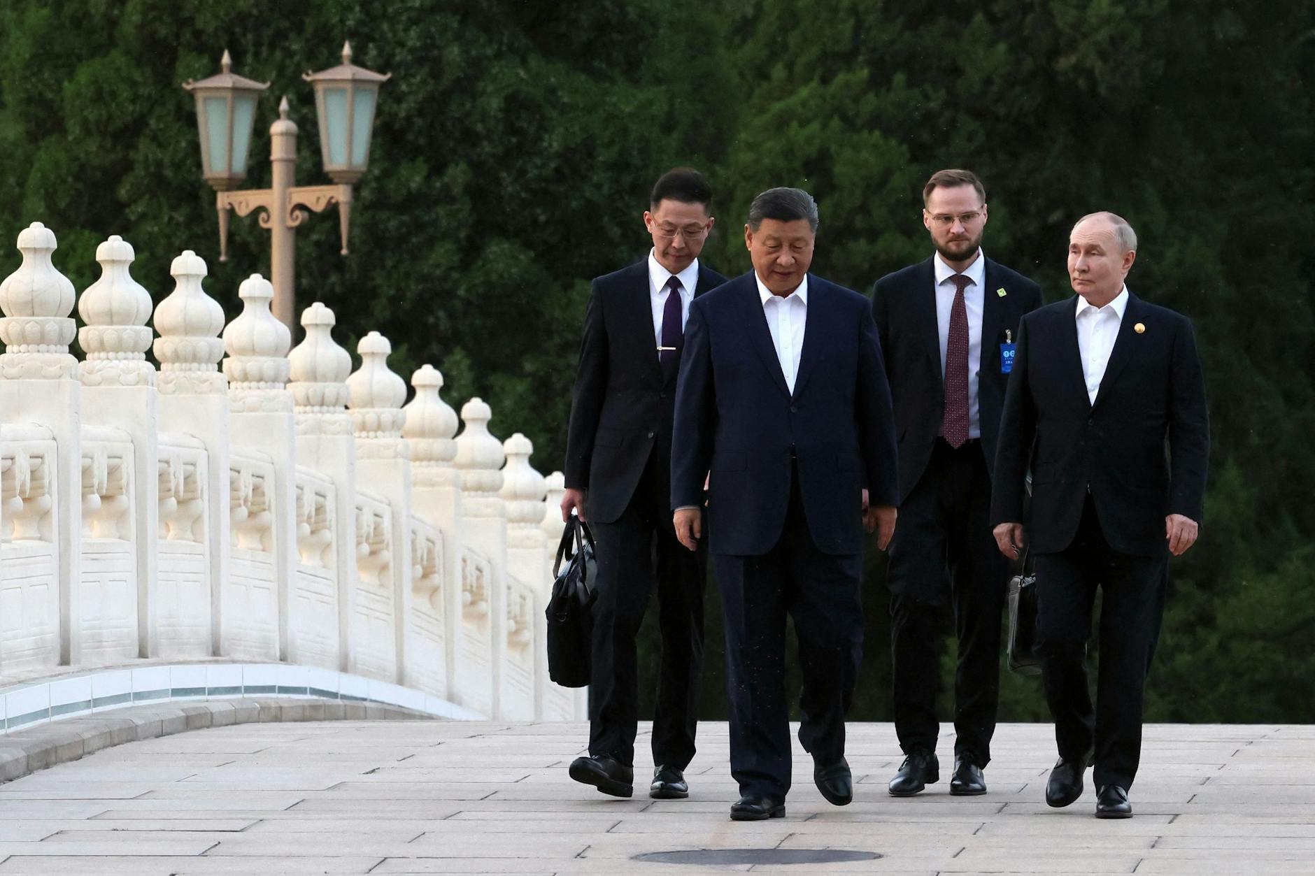 Chinas Präsident Xi Jinping empfängt Russlands Staatschef Wladimir Putin in Peking.
