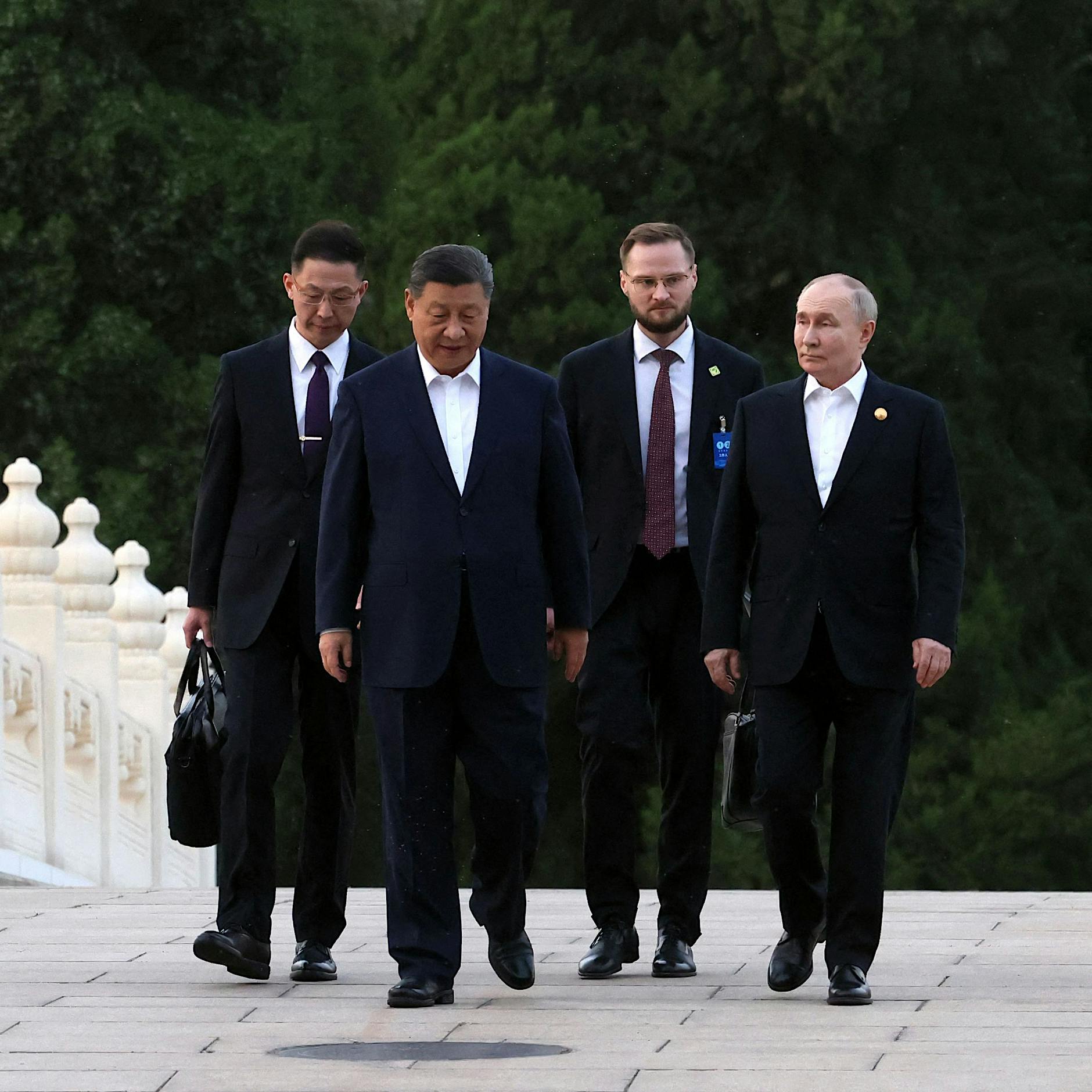 Putin bei Xi in Peking: Die Zähmung des Widerspenstigen
