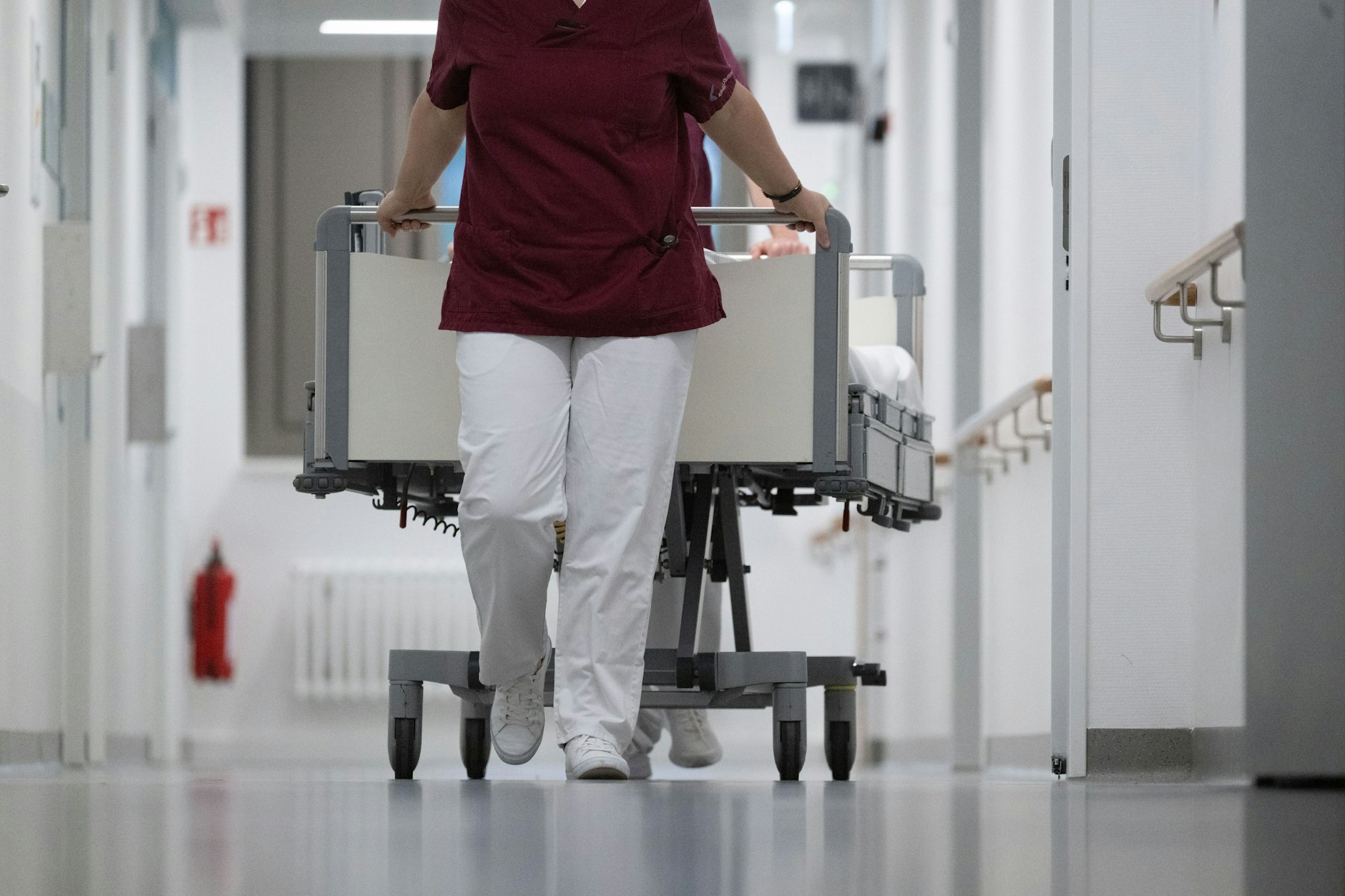 Wenn eine Krankenhausbehandlung ansteht, gibt es vorab einige Dinge zu regeln. 