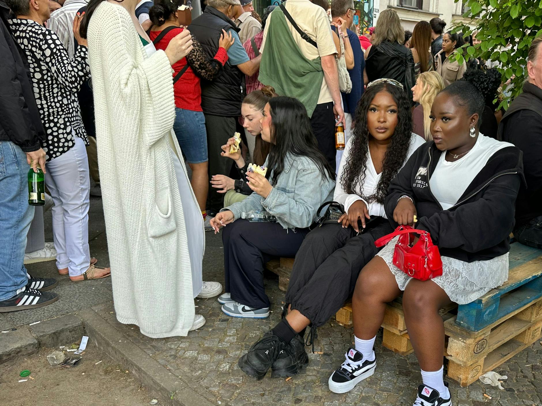 Ein schönes Gesicht am Wegesrand. Es ist Zeit zu gehen.