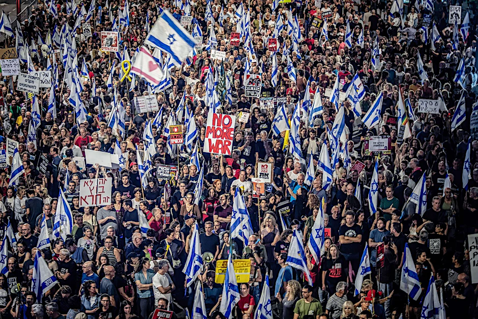 dpatopbilder - Eine Demonstration von Regierungsgegnern in Tel Aviv..   ZUMA Press Wire/dpa