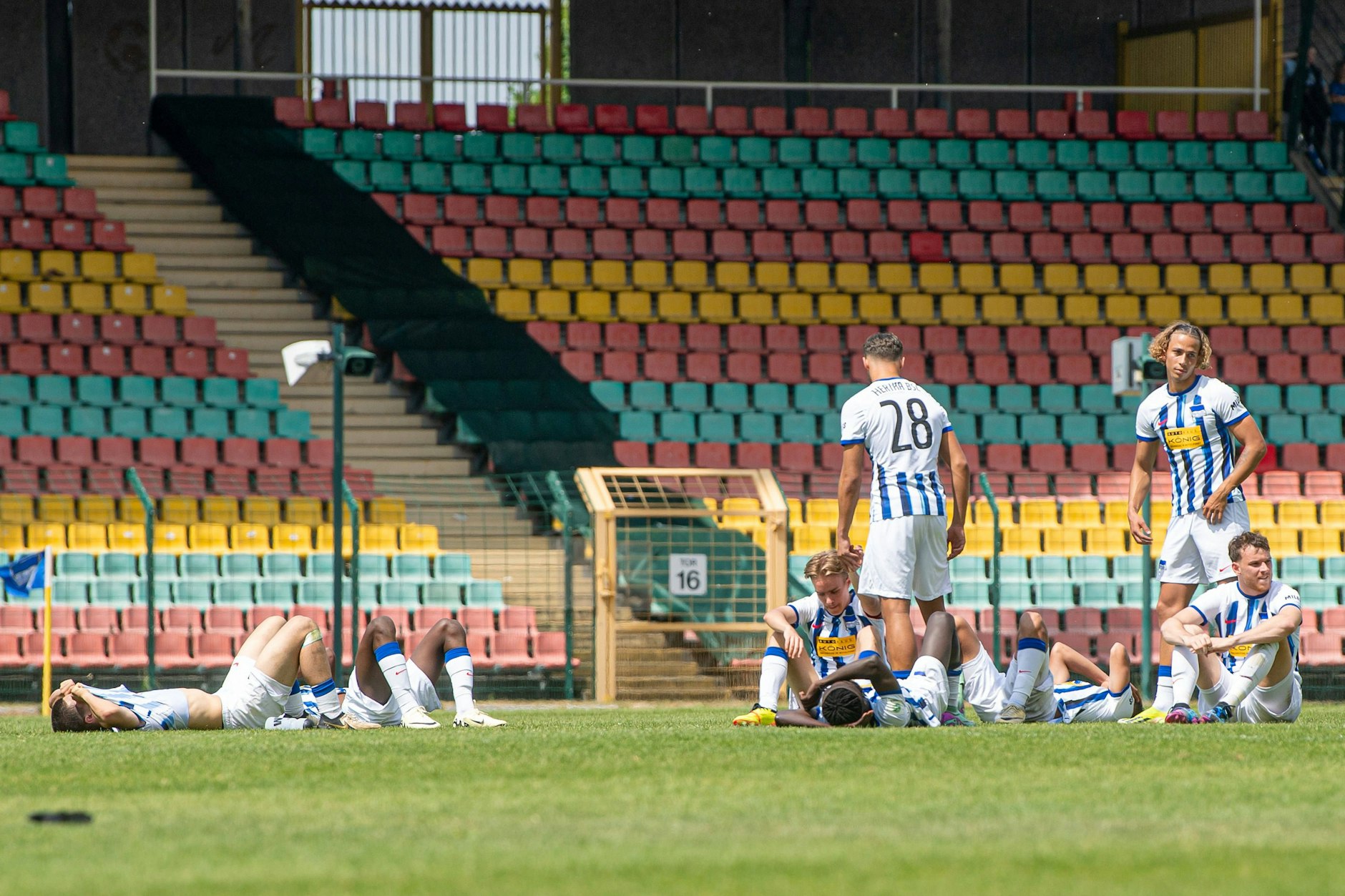 Blau-weißer Frust: Die U19 von Hertha BSC scheitert erneut im Halbfinale um die deutsche Meisterschaft an Borussia Dortmund.