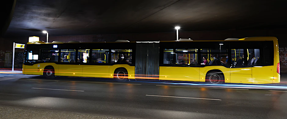 In der Nacht zu Pfingstsonntag wurde in Berlin auf einem Nachtbus der BVG geschossen.