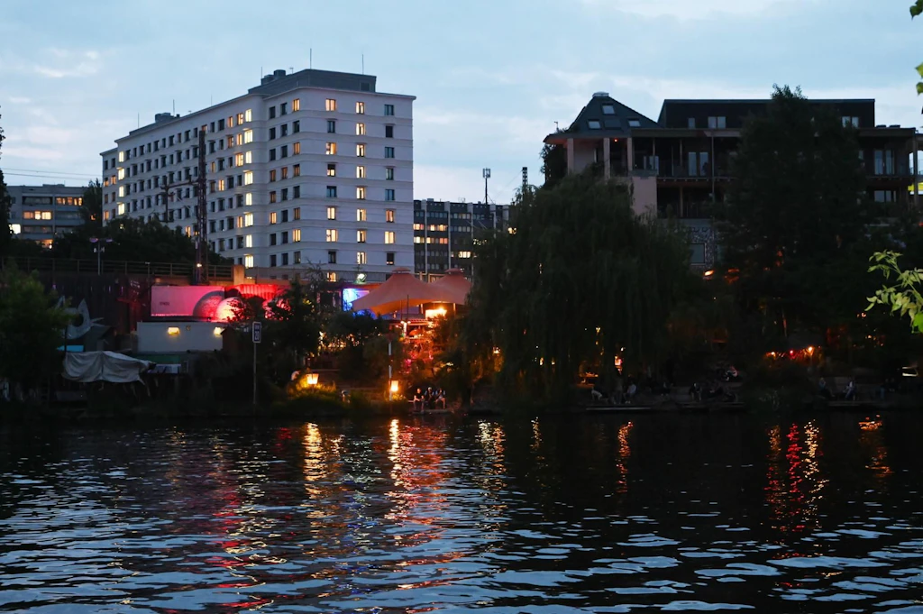 Untergegangener Spree-Schwimmer stirbt nach Rettung im Krankenhaus