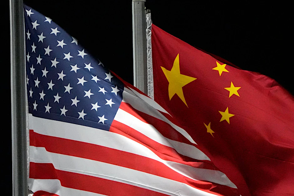 ARCHIV - China hat Sanktionen gegen drei US-Rüstungskonzerne angekündigt.  
