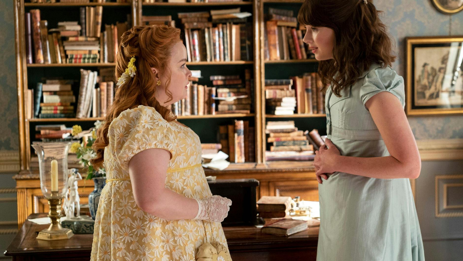 Die Freundschaft von Penelope Featherington (l.) und Eloise Bridgerton wurde diese Staffel sehr in Mitleidenschaft gezogen.