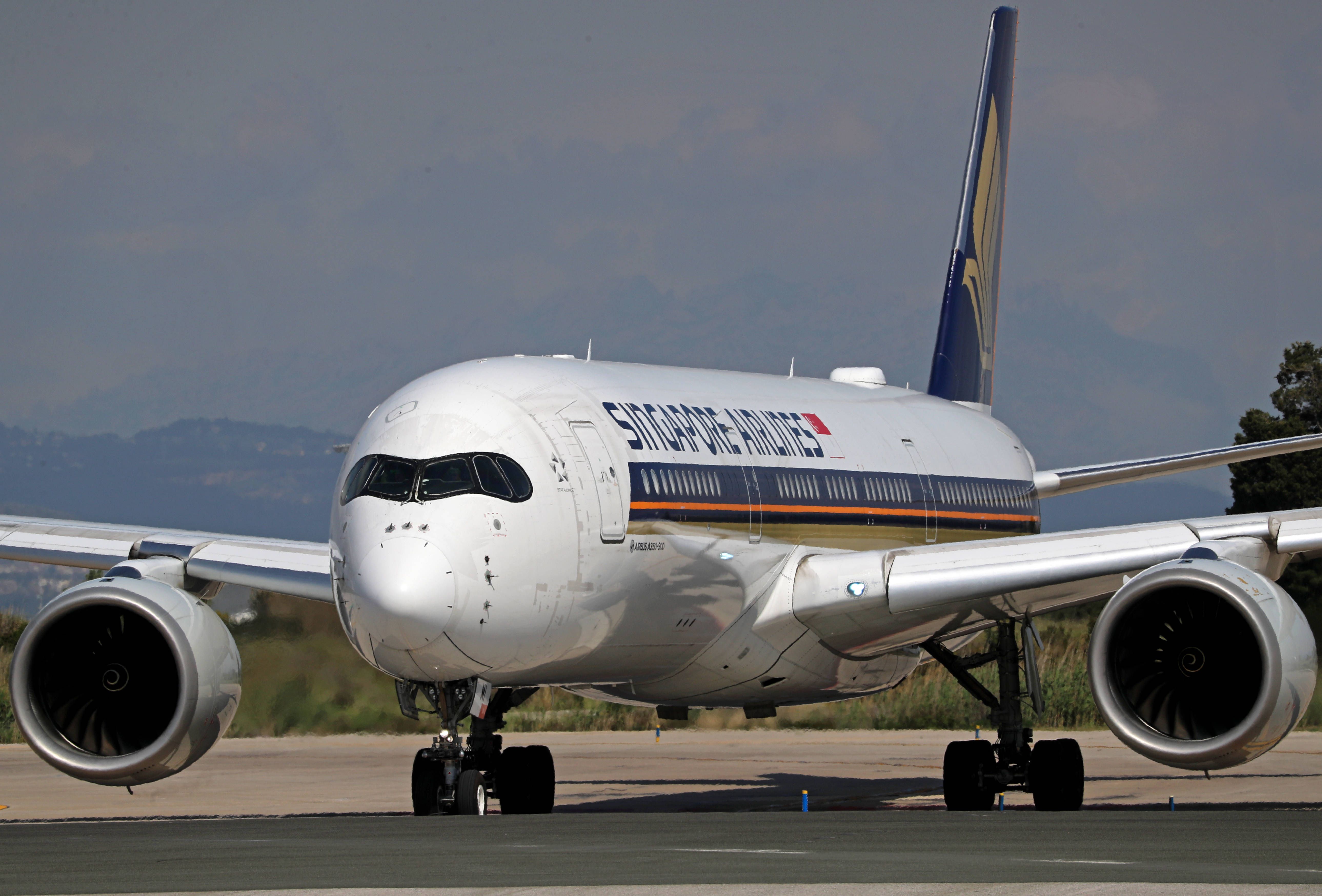 UPDATE: Ein Toter und 53 Verletze nach schrecklichen Flug-Turbulenzen