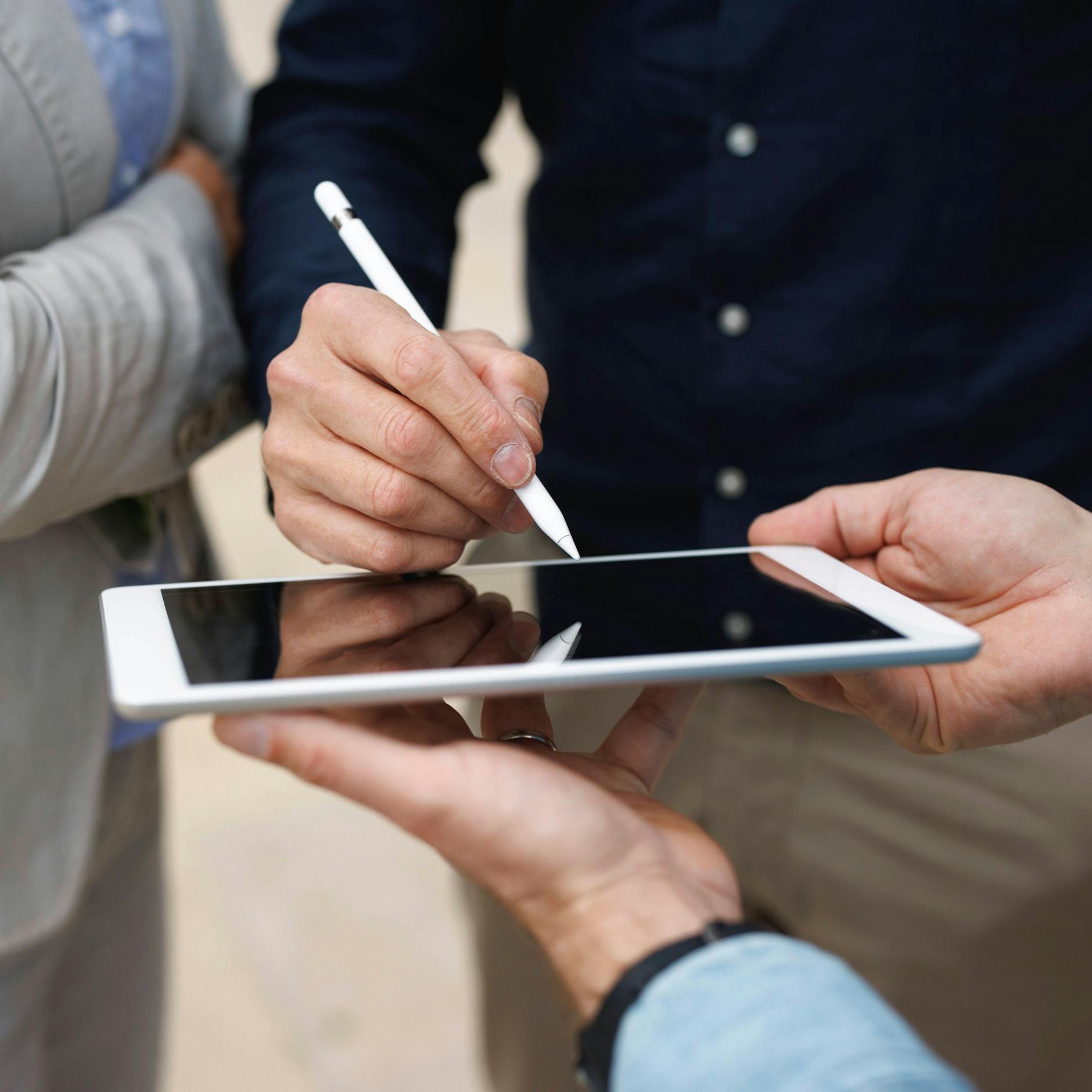 Image - Haustürgeschäfte mit Tablets in Berlin: Verbraucherschützer warnen