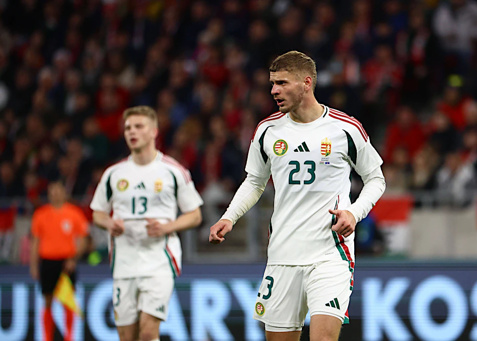 Herthas Marton Dardai (22), hier an der Seite von Unions Mittelfeldmann András Schäfer, spielt bei der EM für Ungarn.