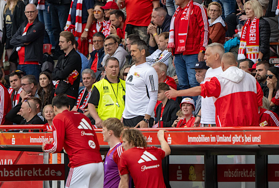 Torwarttrainer Michael Gspurning musste das Union-Drama gegen Freiburg in den letzten Minuten von der Tribüne verfolgen.