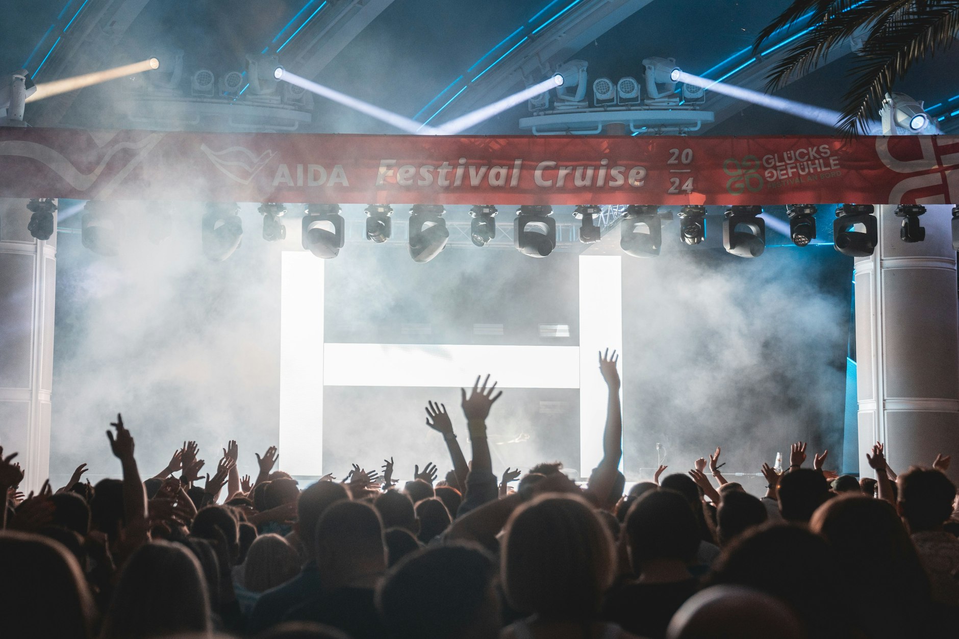 An Bord der „Aidaprima“ wurde tagsüber und nachts ordentlich gefeiert.