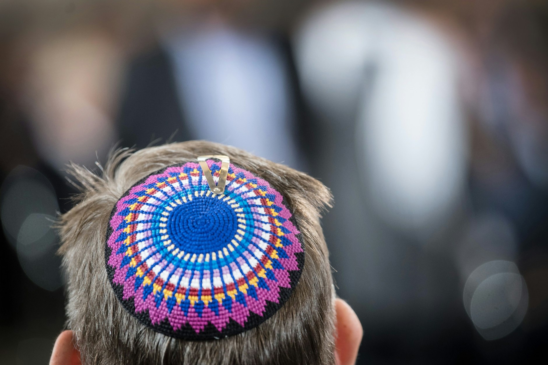 Zahl der antisemitischen Vorfälle um fast 50 Prozent gestiegen: Mann mit Kippa in Frankfurt/Main.