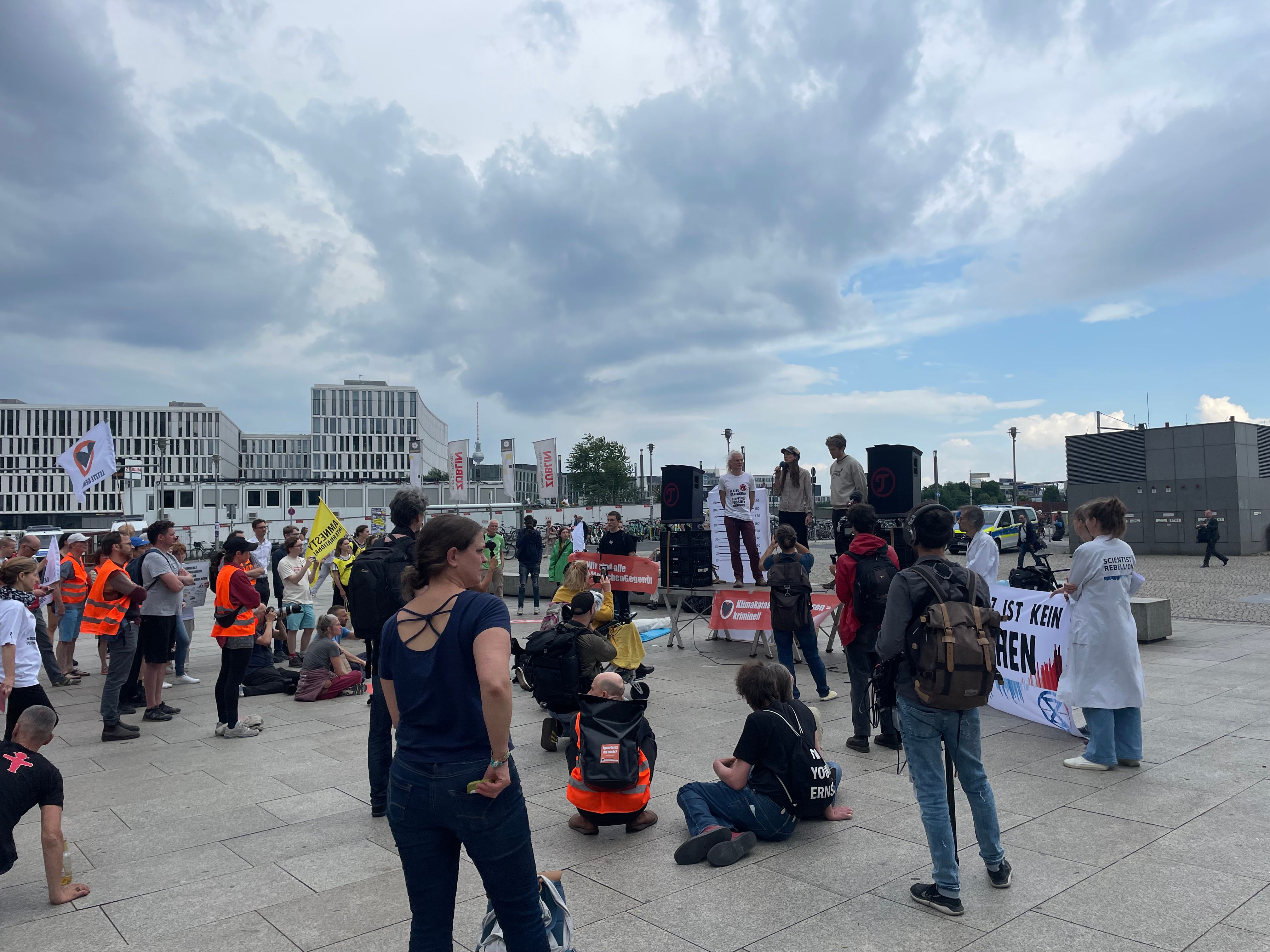 Letzte Generation Ruft Für Samstag Zu Protest Vor Berliner Hauptbahnhof Auf