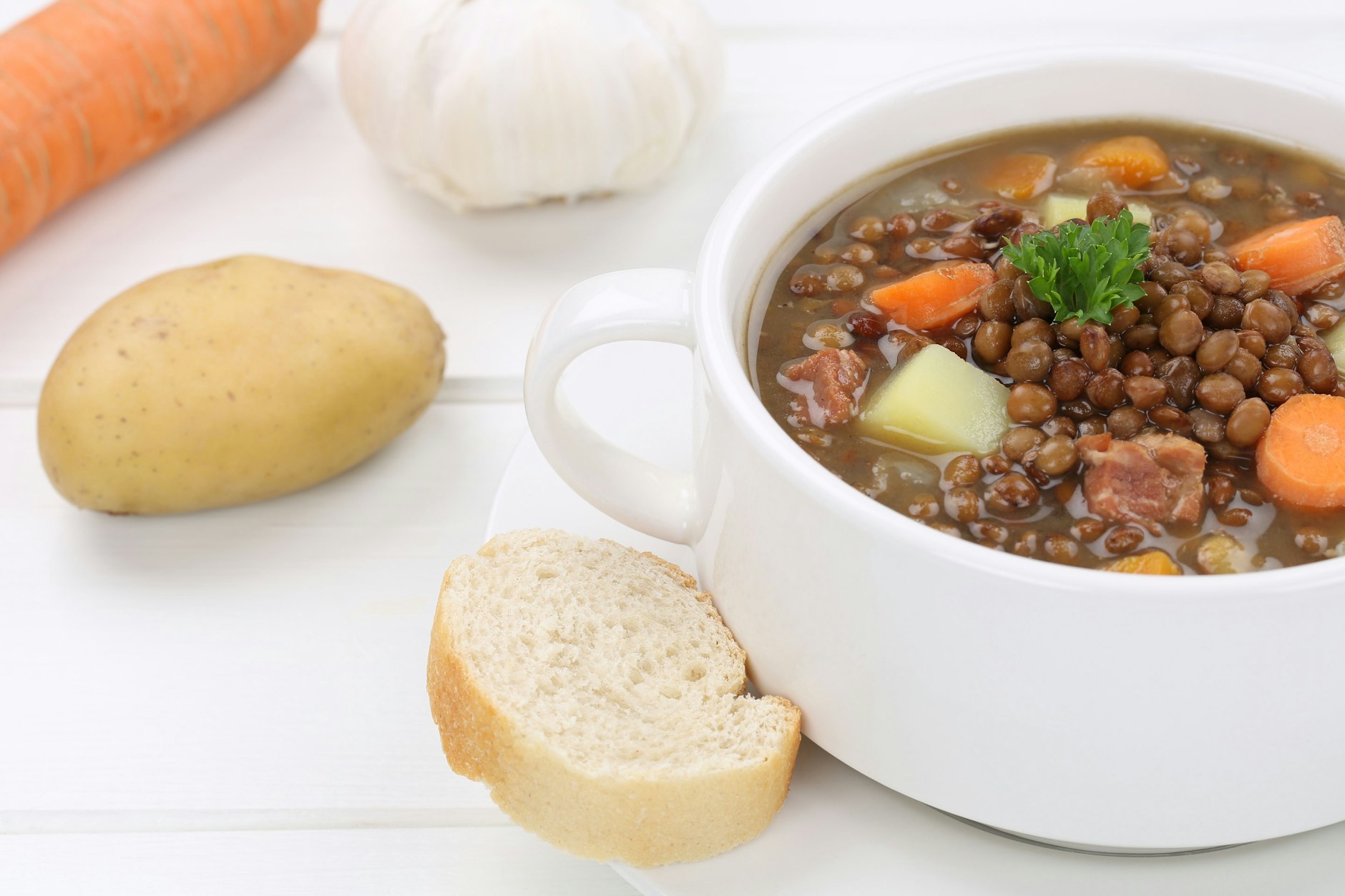 Mit dem DDR-Rezept für Linsensuppe schmeckt sie wie aus der NVA-Gulaschkanone.