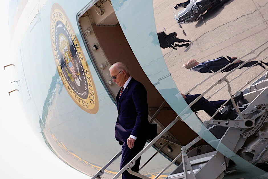 dpatopbilder - Die Bedrohung, die von einer zweiten Amtszeit Trumps ausgehe, sei größer als während seiner ersten Präsidentschaft, sagt Biden.  