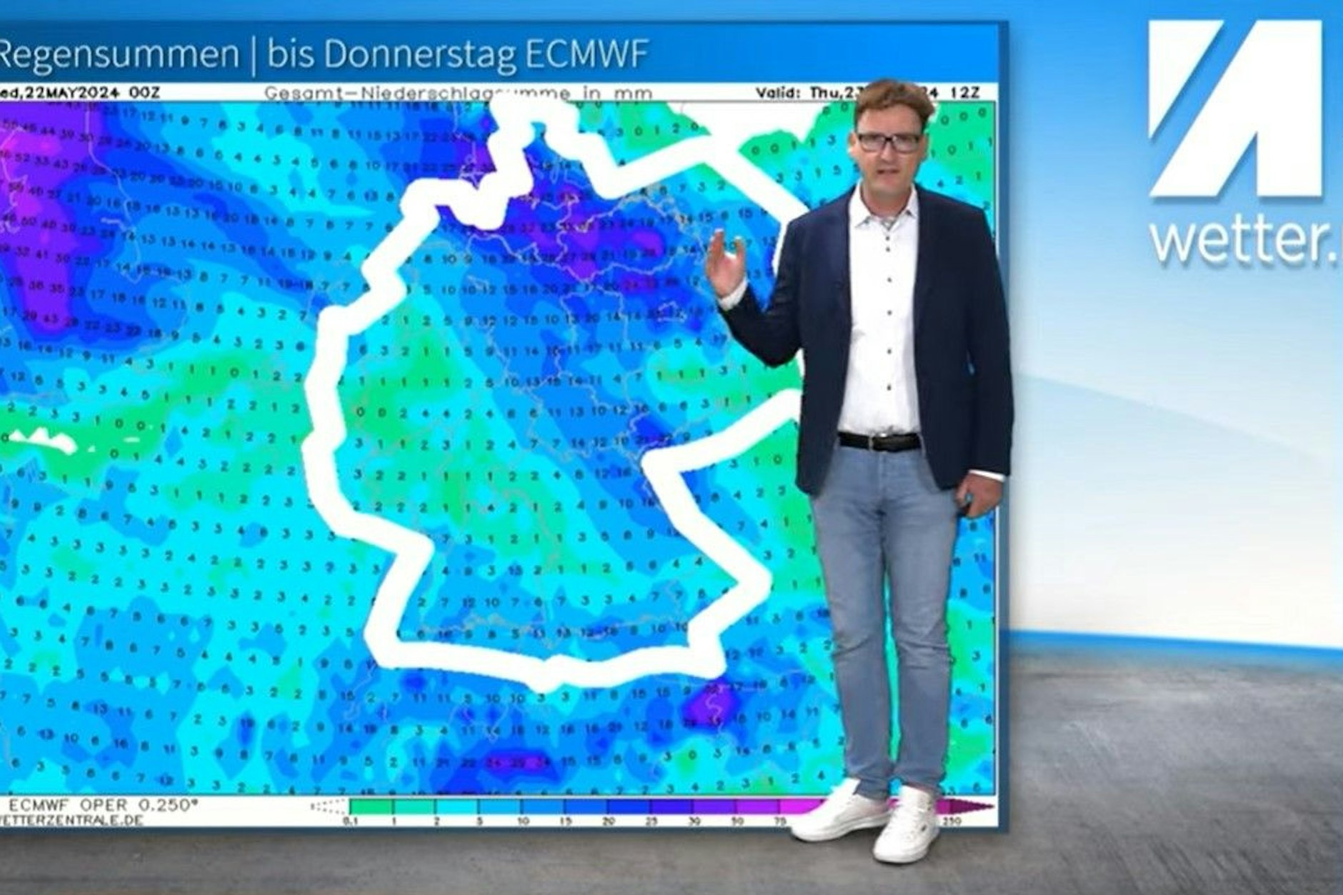Schauer und Gewitter bleiben uns wohl erst mal erhalten.