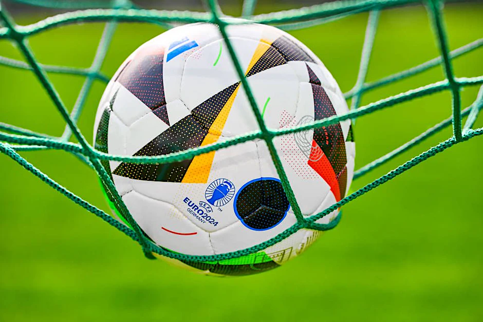 Während der Fußball-Europameisterschaft 2024 gibt es in Berlin viel zu entdecken und zu erleben. Unser aktuellen Empfehlungen und die Tickets finden Sie hier.
