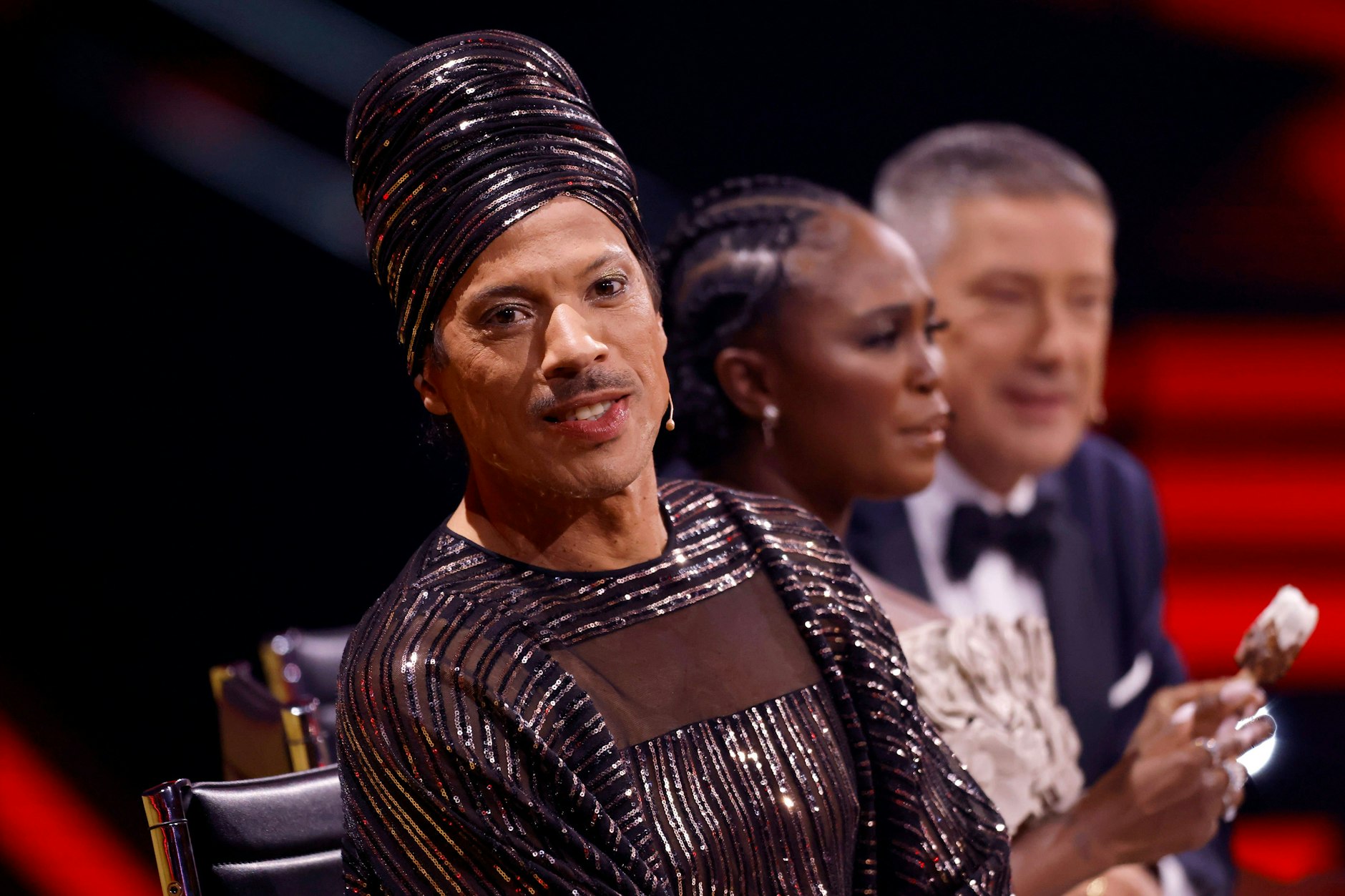 Christina Hänni glaubt, die Juroren Jorge González, Motsi Mabuse und Joachim Llambi würden die Zuschauer beeinflussen.