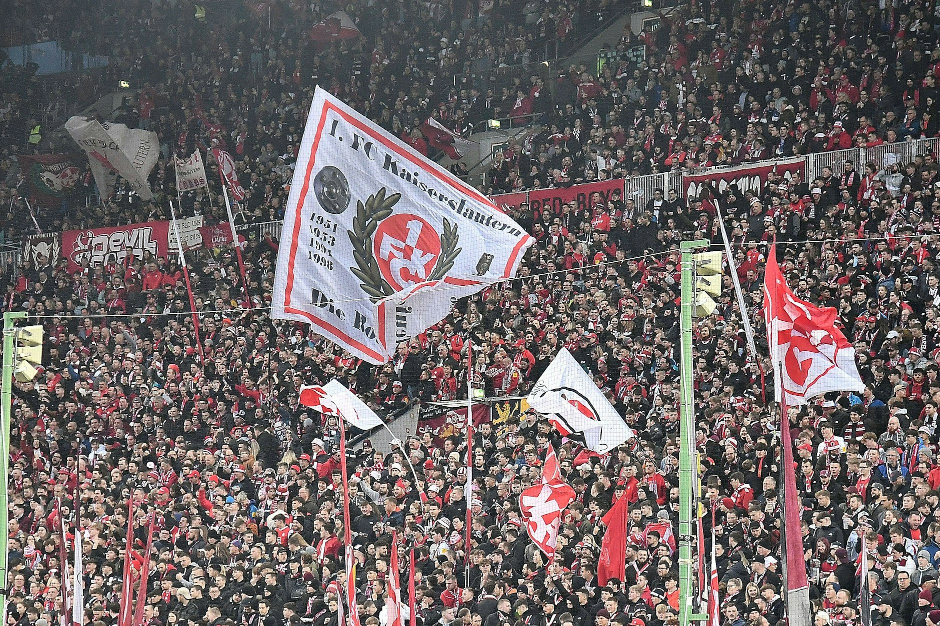 Tausende Kaiserslautern-Fans werden am Wochenende in Berlin erwartet.