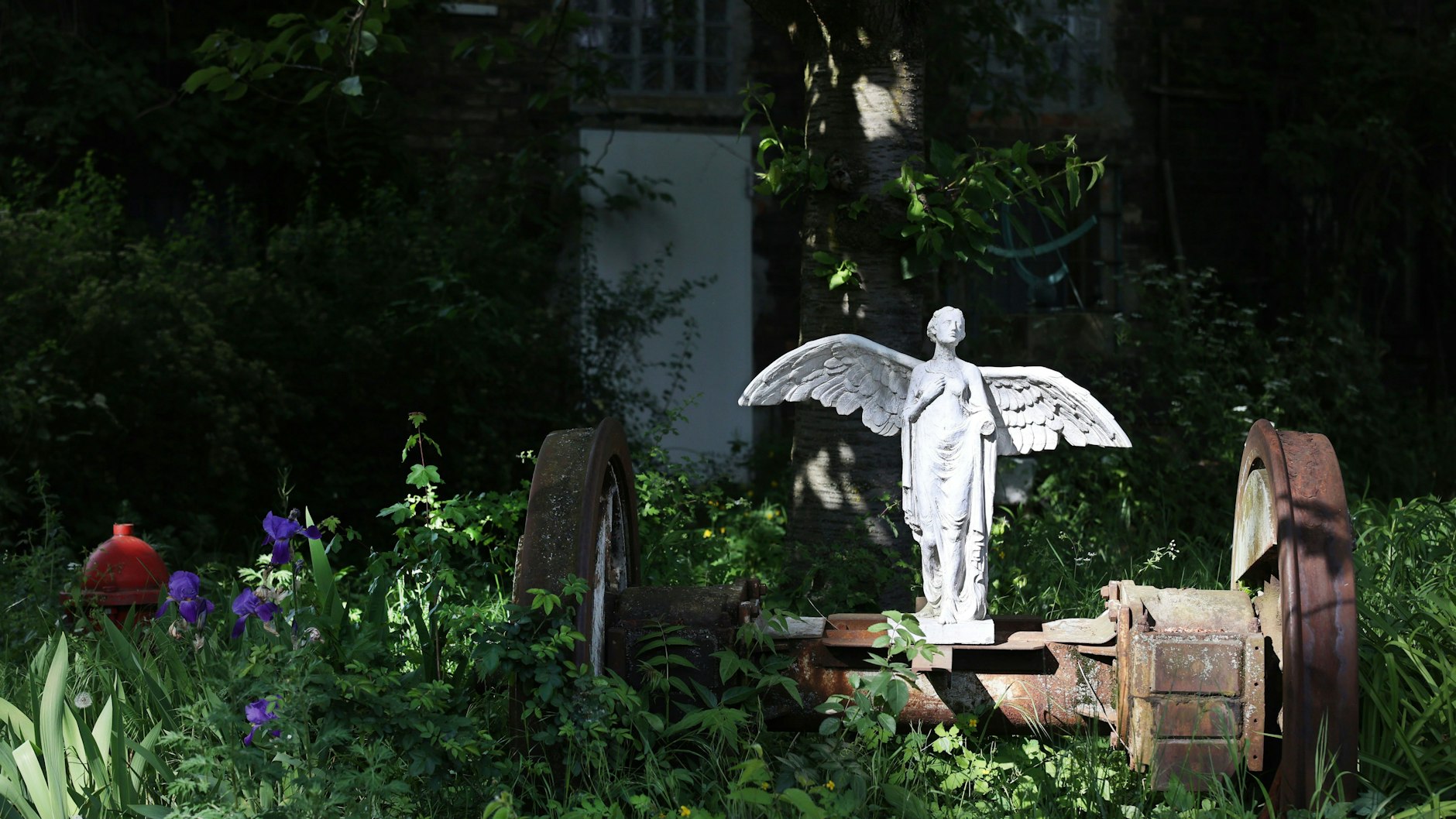 Die B.L.O.-Ateliers in der Kaskelstraße sollen nach 20 Jahren weichen. In dieser ganzen Zeit hat sich eine Idylle entwickelt.