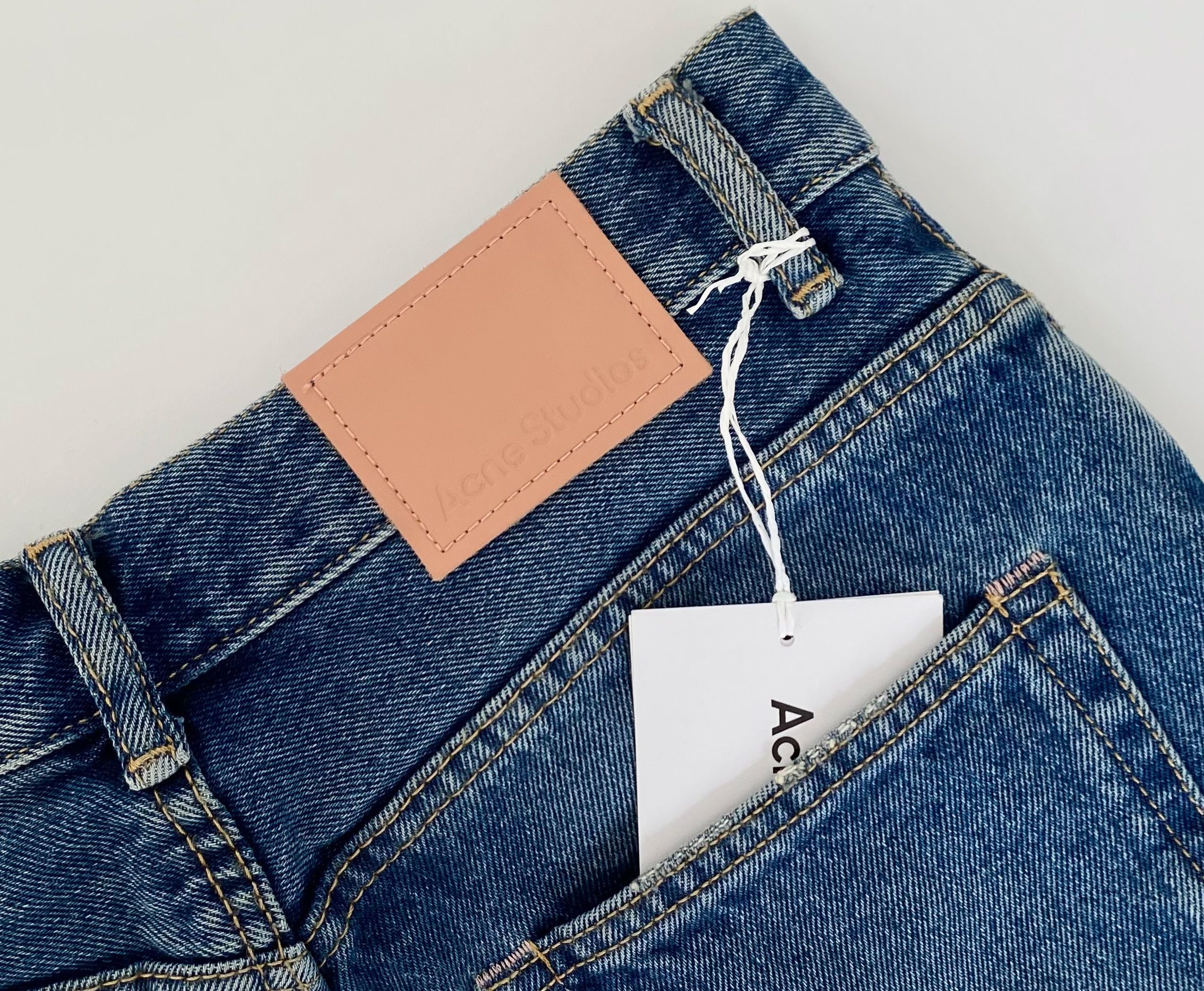 Andreas Murkudis Store in Berlin:  Charity Market in der Potsdamer Straße am Sonntag