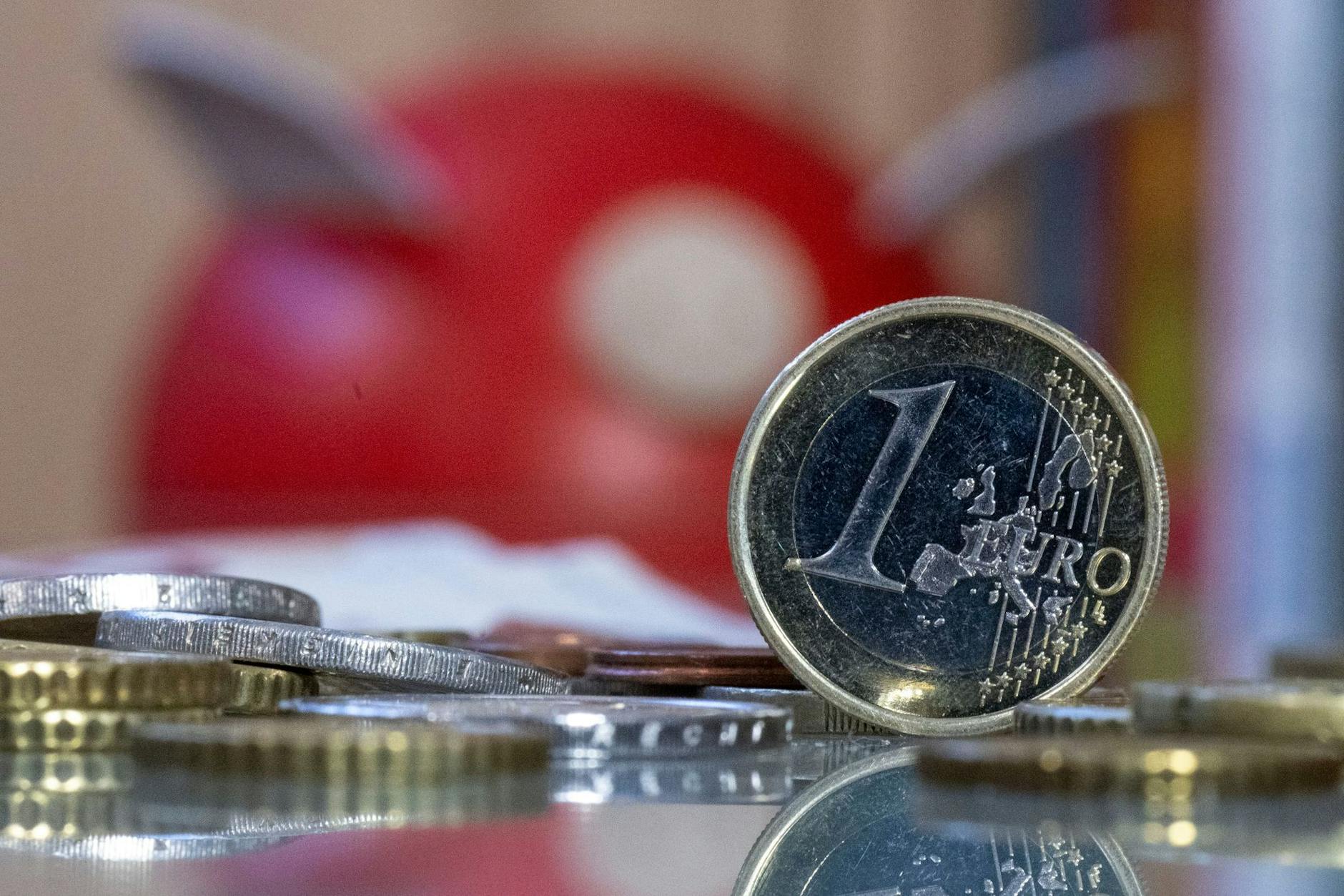 Jeden Pfennig einzeln umdrehen: Das müssen in Deutschland nicht wenige.