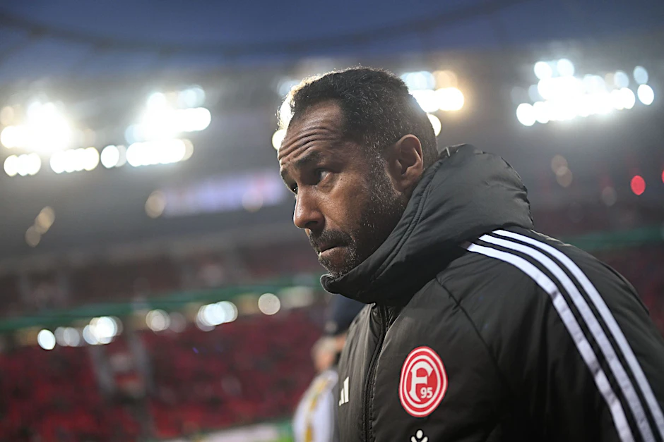 Düsseldorfs Trainer Daniel Thioune ist mit seinem Team im DFB-Pokal an Bayer Leverkusen gescheitert.  