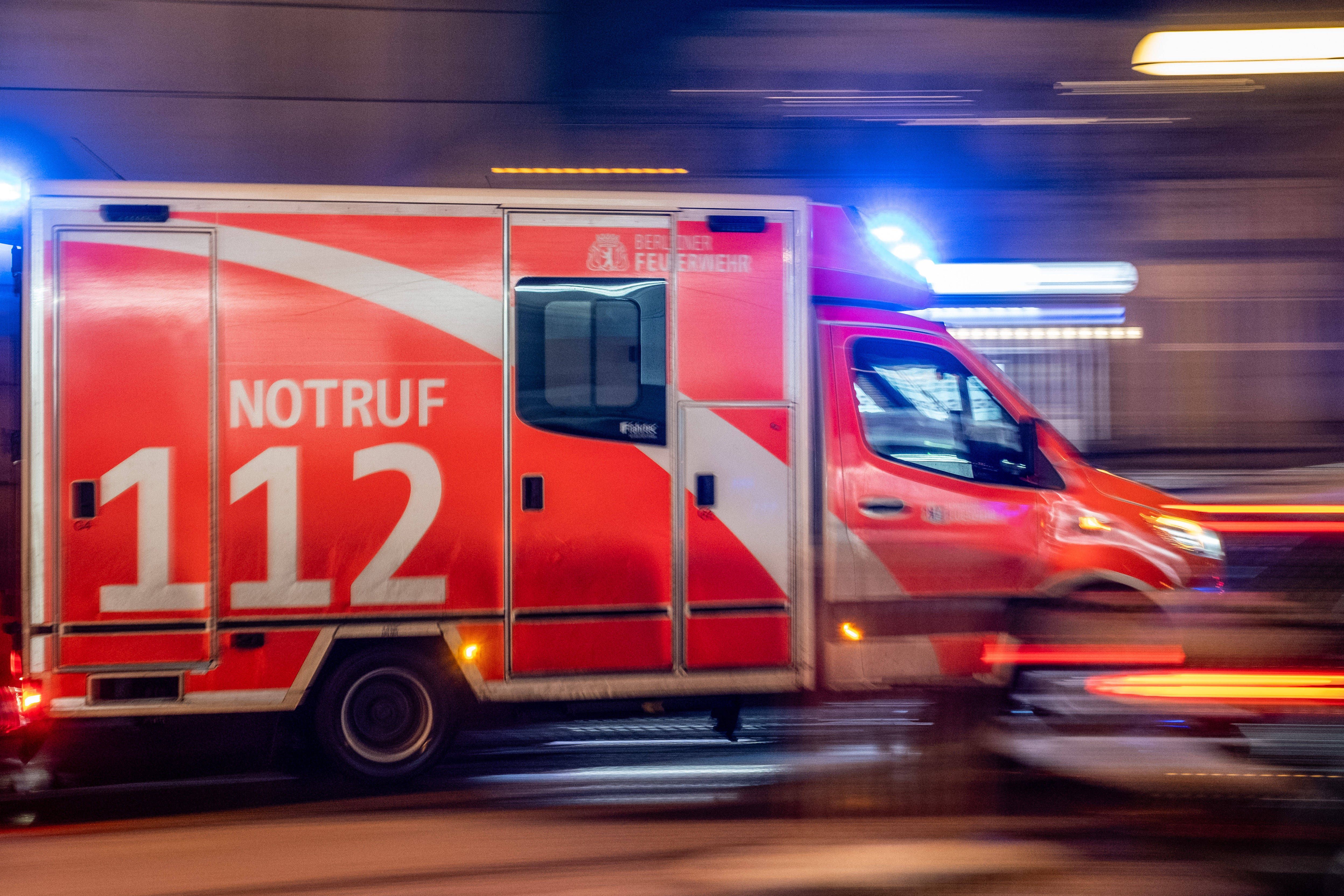Berlin-Marzahn: Frau springt aus Angst vor Ex-Freund aus dem Fenster