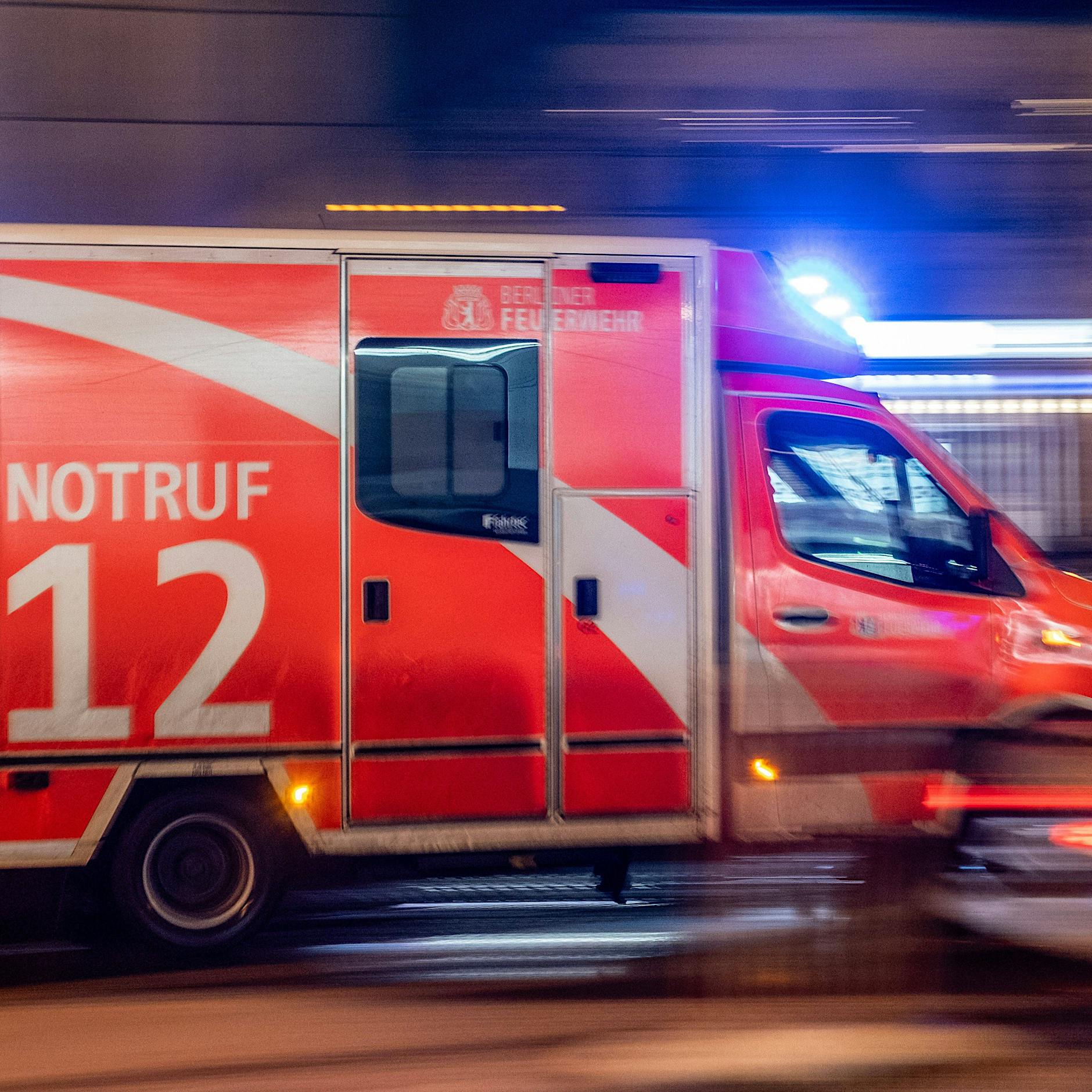 Berlin-Marzahn: Frau springt aus Angst vor Ex-Freund aus dem Fenster
