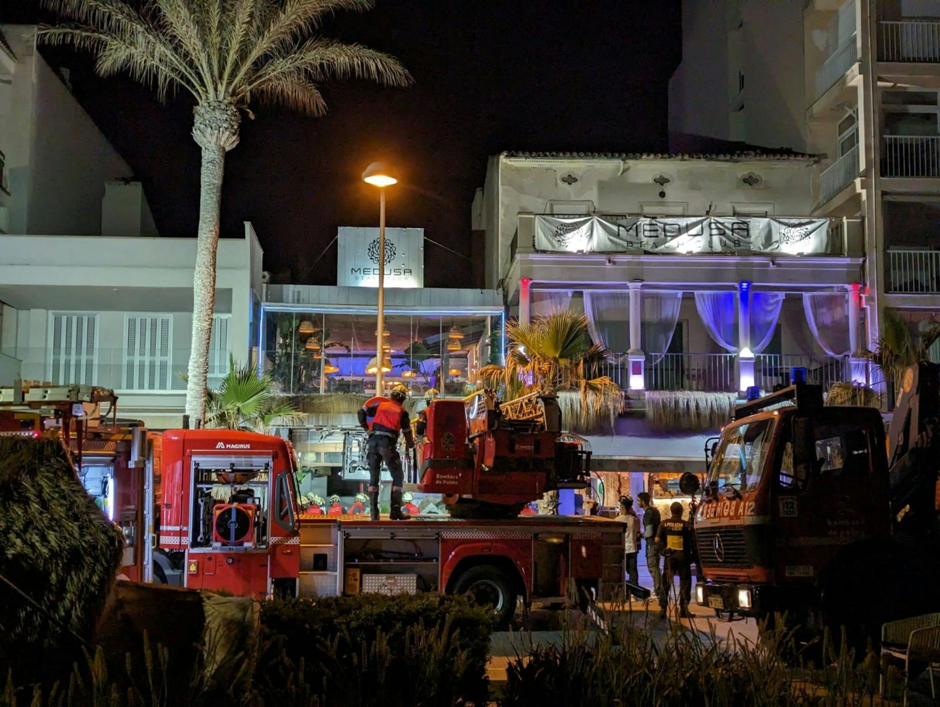 Der Unfall geschah direkt am Strand, nur wenige Straßen von den Kultlokalen Megapark und Bierkönig entfernt.