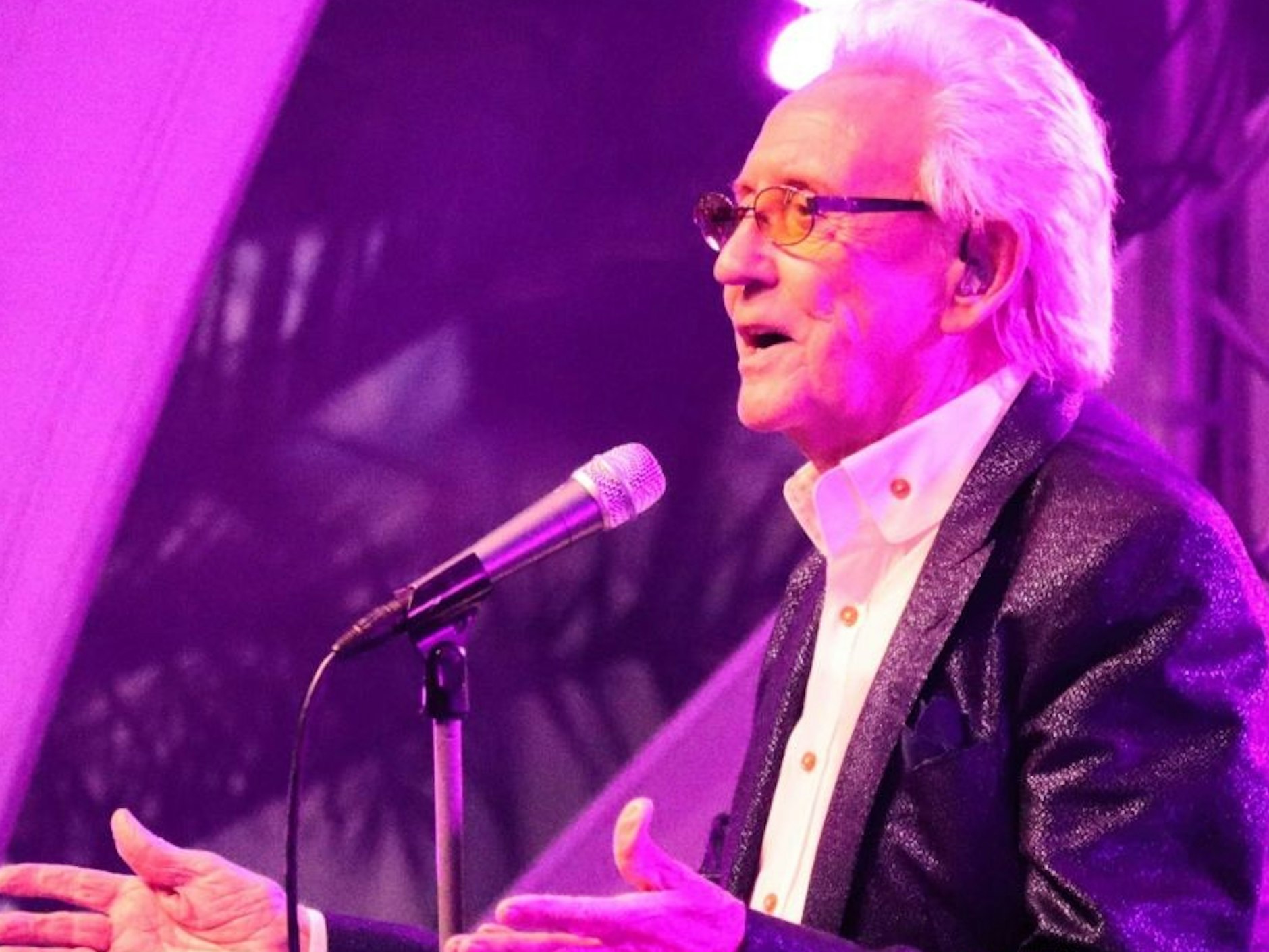 Auf großer Abschiedstournee: Tony Christie in der Freilichtbühne Beelitz