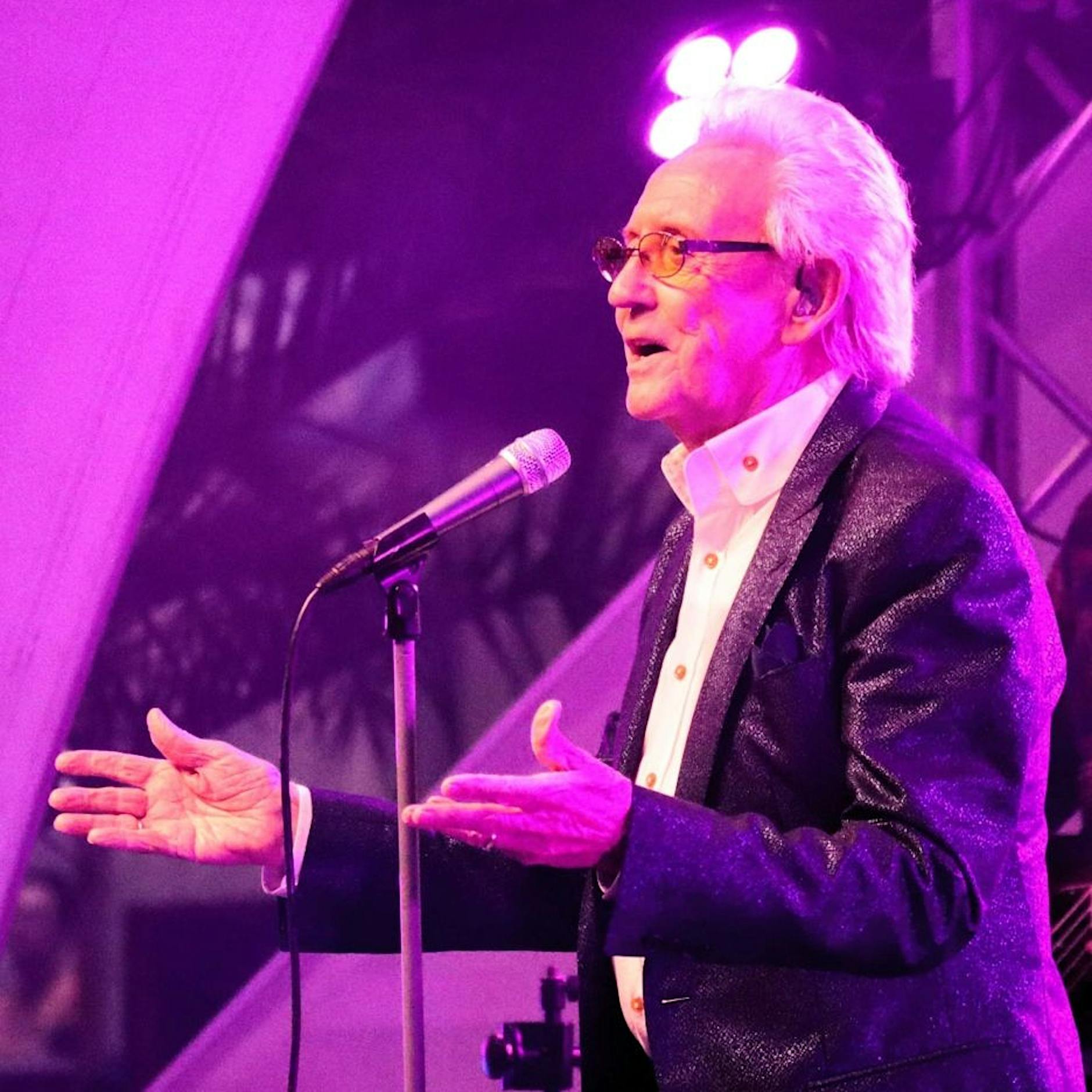 Tony Christie in Beelitz: Und ewig schleicht der Panther