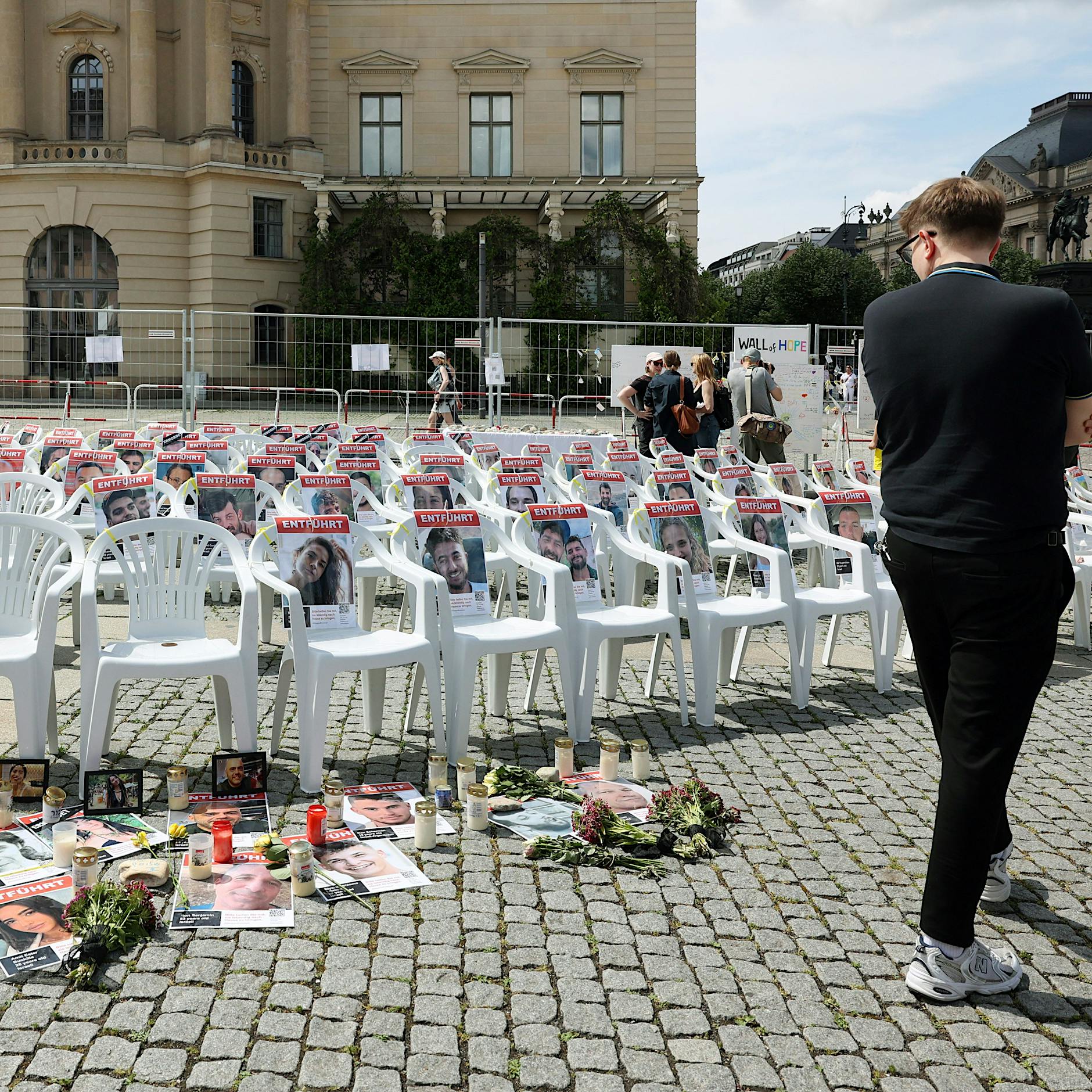 Bebelplatz: Der Nahost-Konflikt auf engstem Raum in Berlin-Mitte