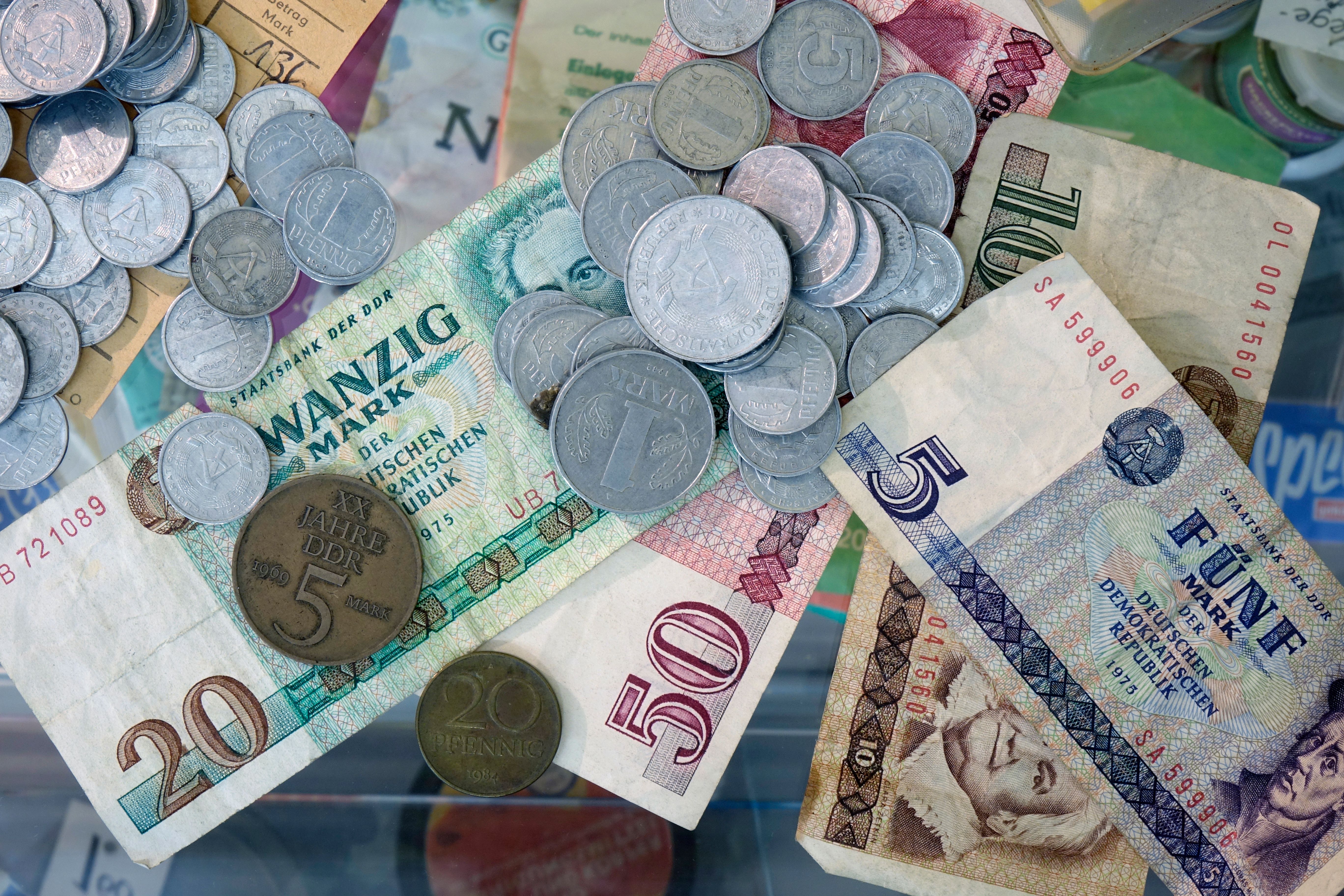 In der DDR war Trinkgeld in Wahrheit Bestechung