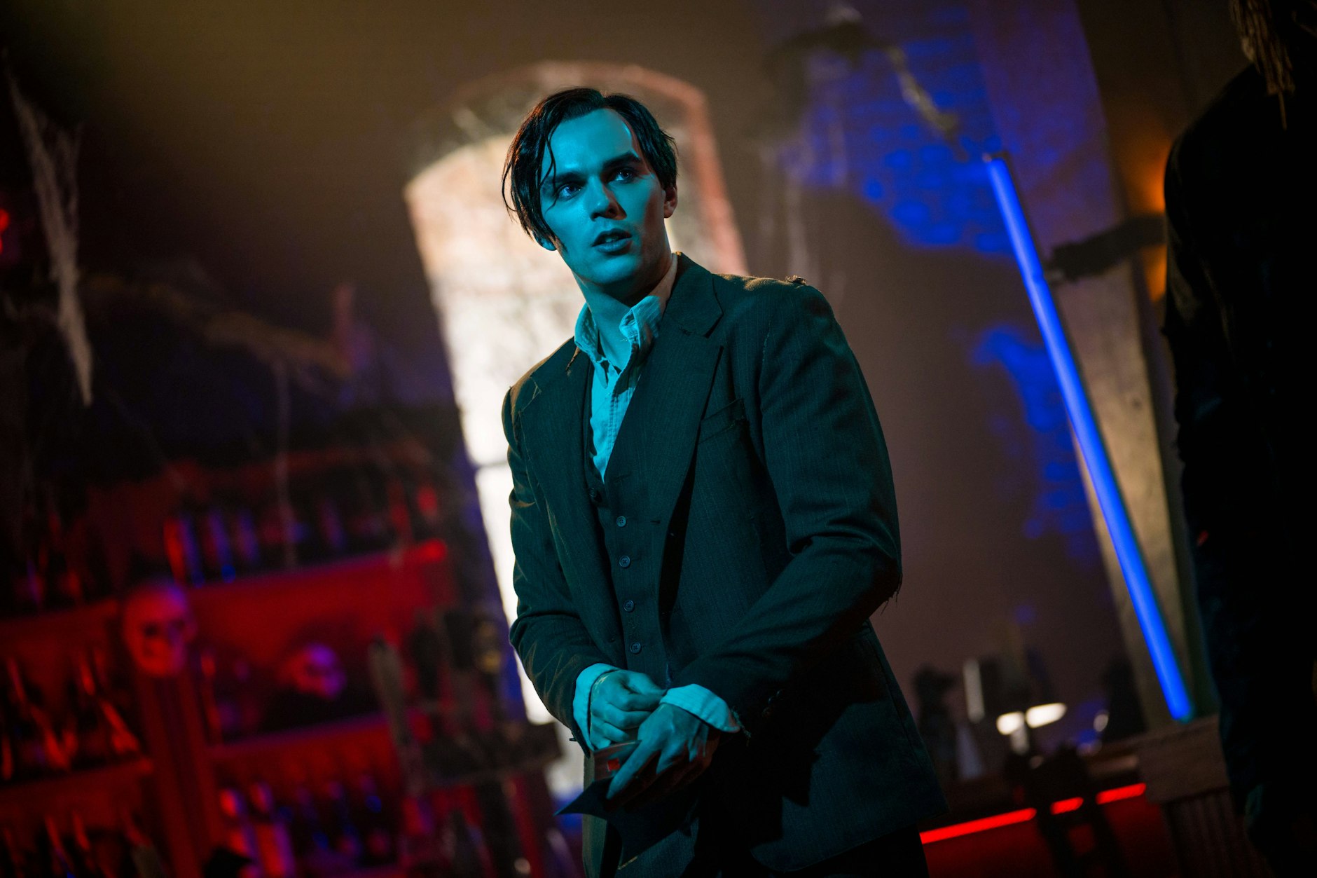 Zu welcher berühmten Grusel-Figur gehört der Diener Renfield? Erst 2023 kam ein neuer Film über seine Geschichte ins Kino - Renfield wurde hier gespielt von Nicholas Hoult.