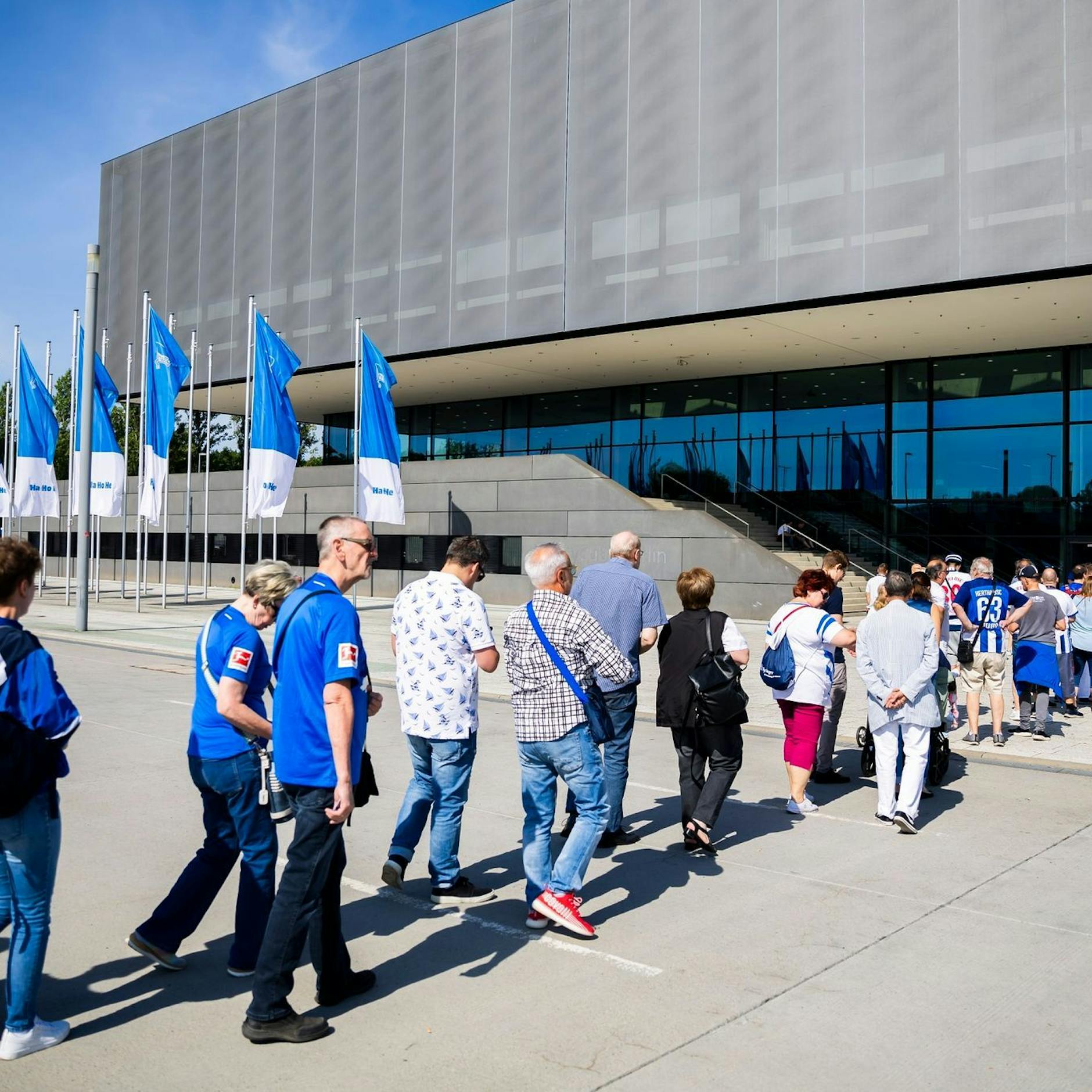 Image - Langer Applaus für Dardai von Hertha-Mitgliedern
