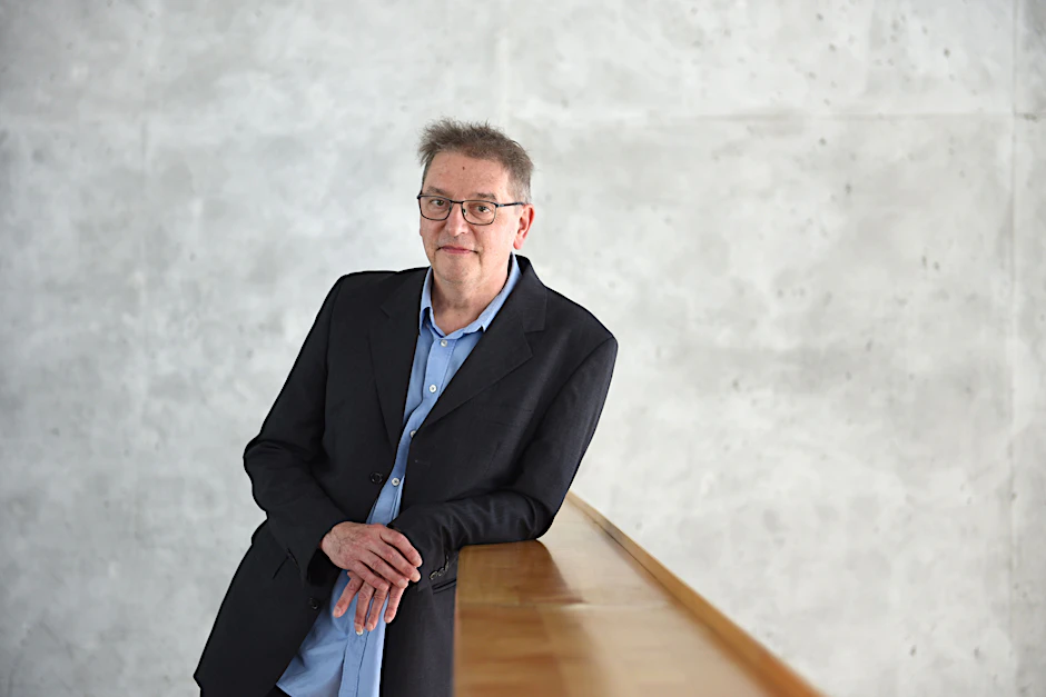 Der neue Präsident der Berliner Akademie der Künste Manos Tsangaris im Haus am Pariser Platz