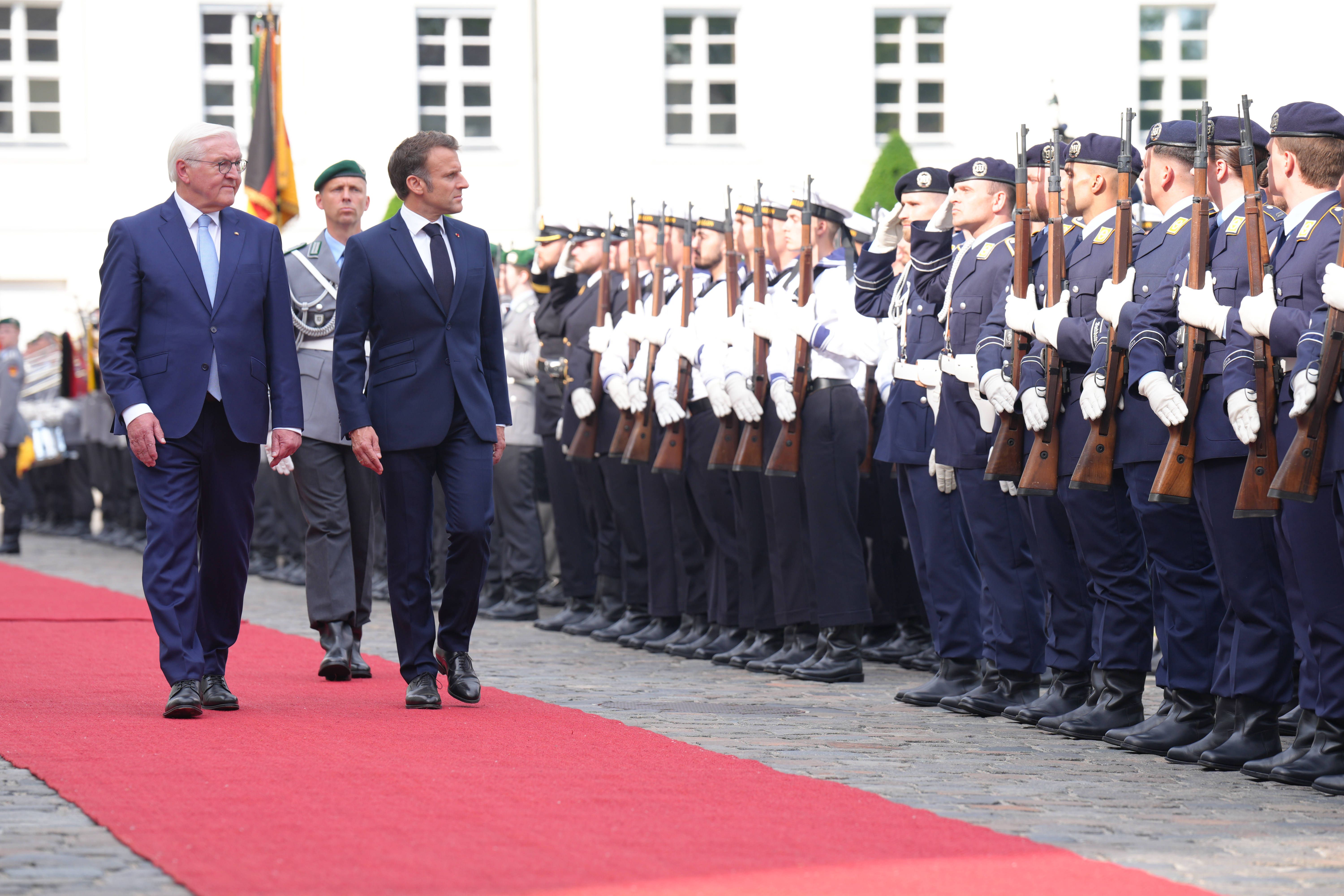 Macron in Deutschland: Schicksalsgemeinschaft im Zeichen schwindender Macht