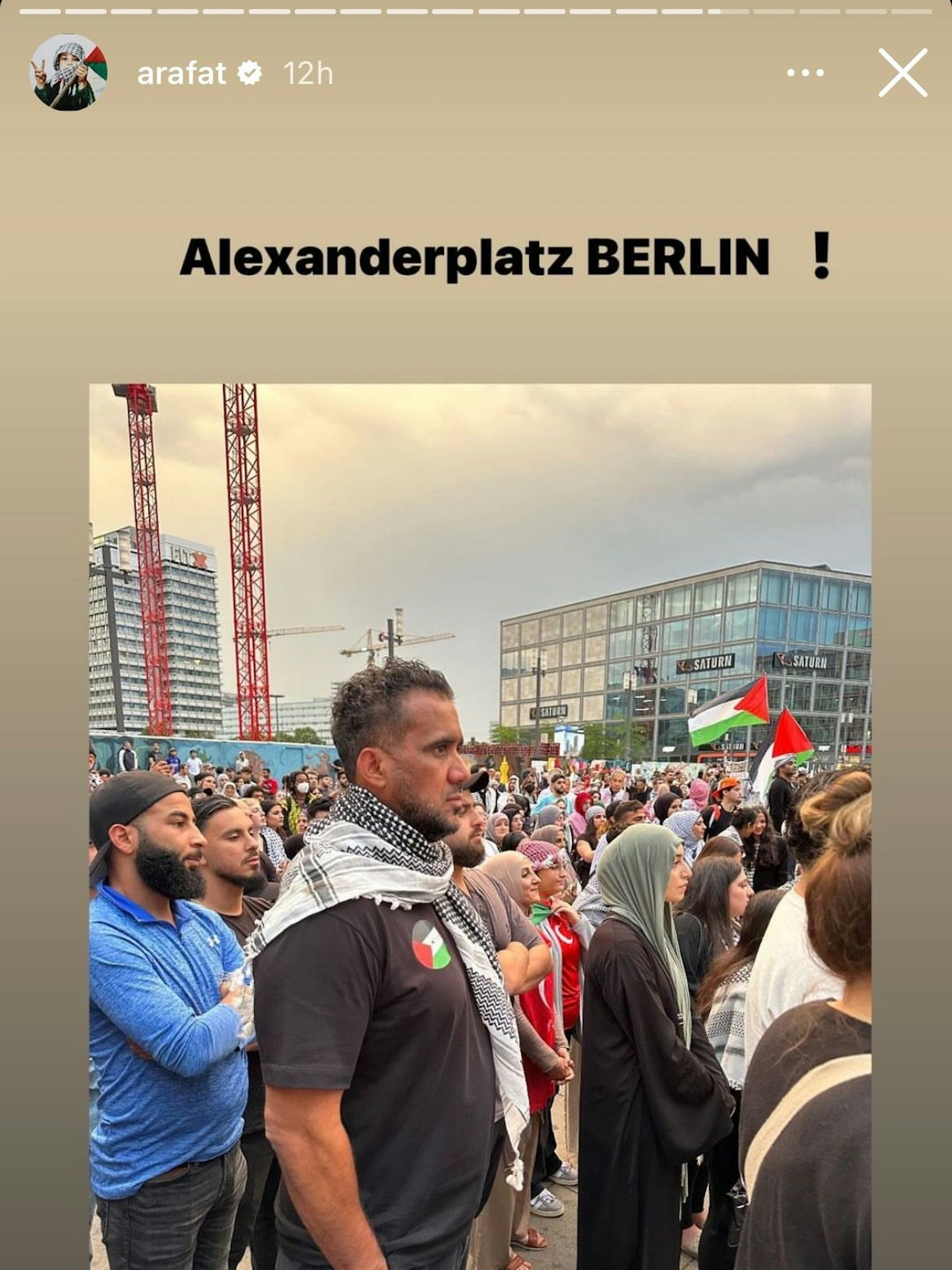 Arafat Abou-Chaker teilte Bilder von der Demo am Alexanderplatz.