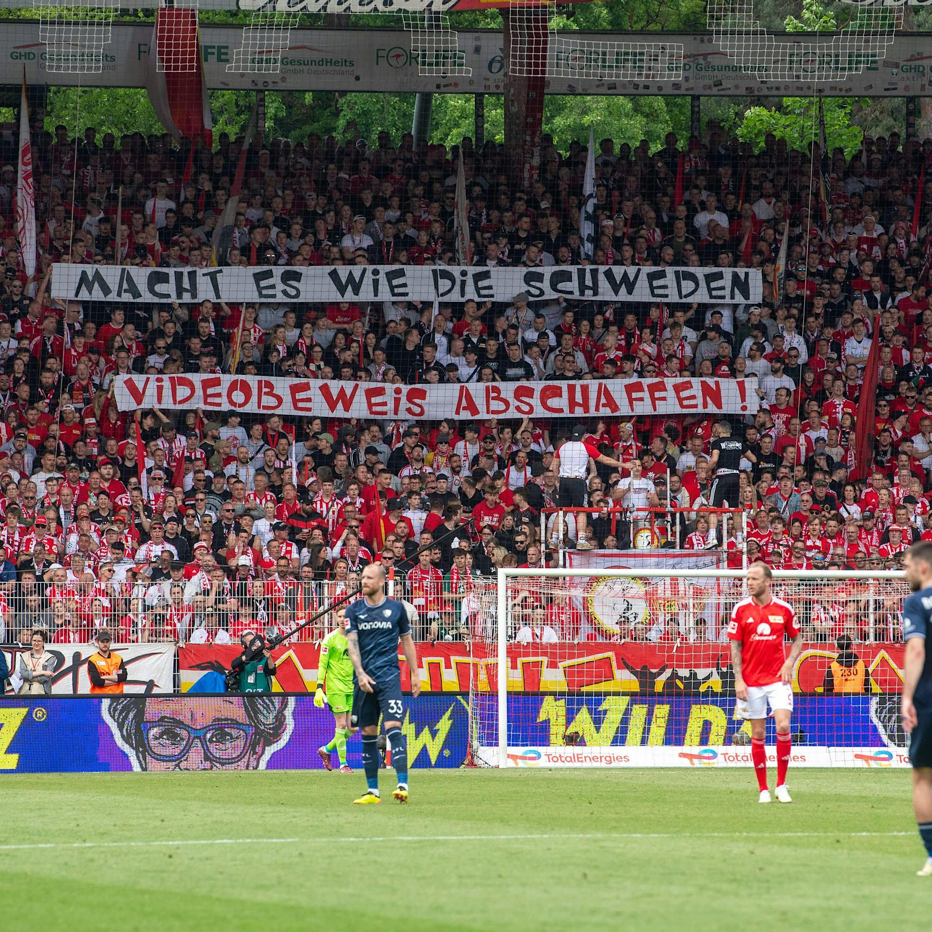 Trotz VAR-Ärger: 1. FC Union im Schiedsrichter-Glück!
