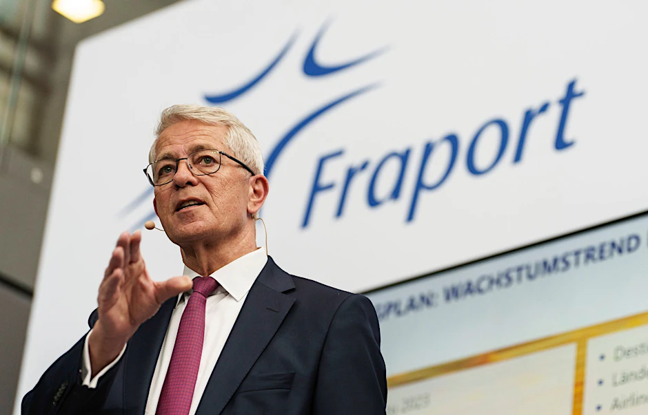 ARCHIV - Der Vorstandsvorsitzende der Fraport AG, Stefan Schulte.  