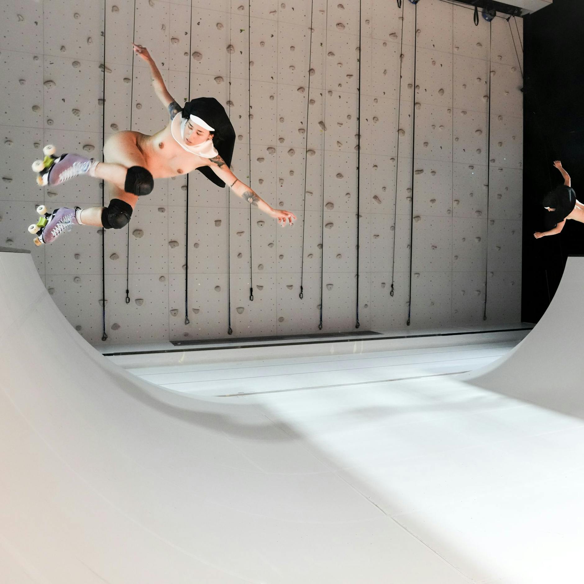 Image - Theater: Florentina Holzingers „Sancta“ in Schwerin – Menschenfleisch mit Pfeffer und Salz: