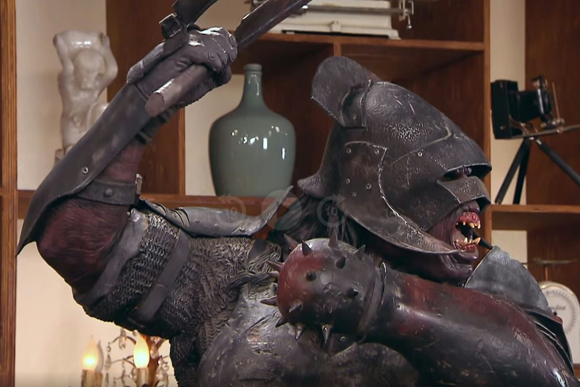 Ein Super-Teil für „Herr der Ringe“-Fans. Die Uruk-hai-Figur hat es gleich drei „Bares für Rares“-Händlern angetan.