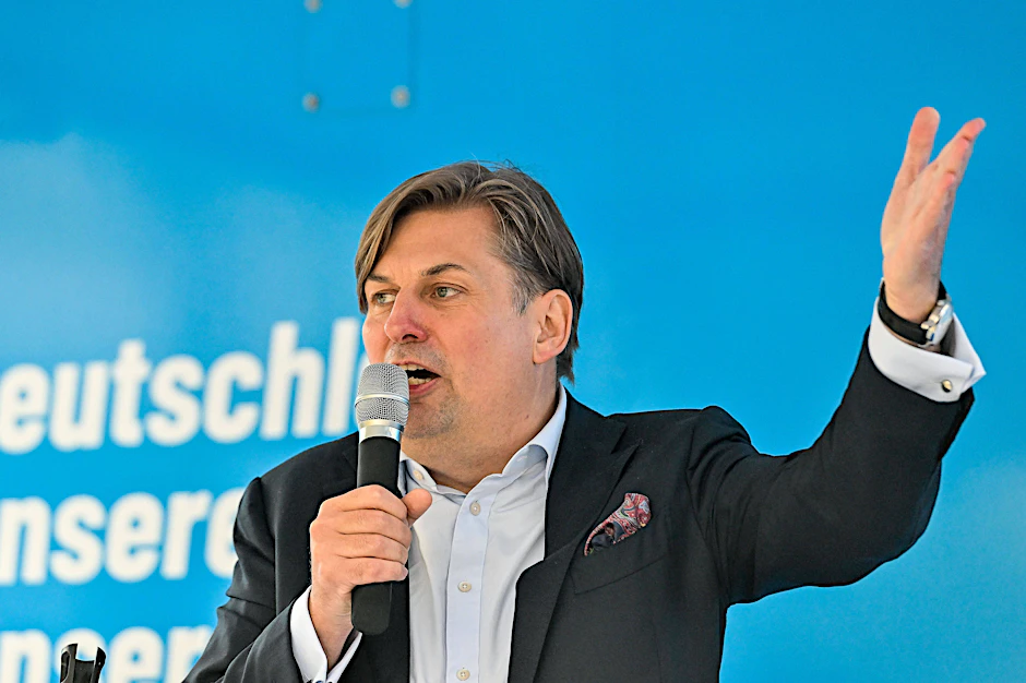 Vor rund einer Woche trat AfD-Spitzenkandidat Maximilian Krah bei einer Wahlkampfveranstaltung in Kaufbeuren auf. Inzwischen sind alle Wahlkampfveranstaltungen gestrichen.